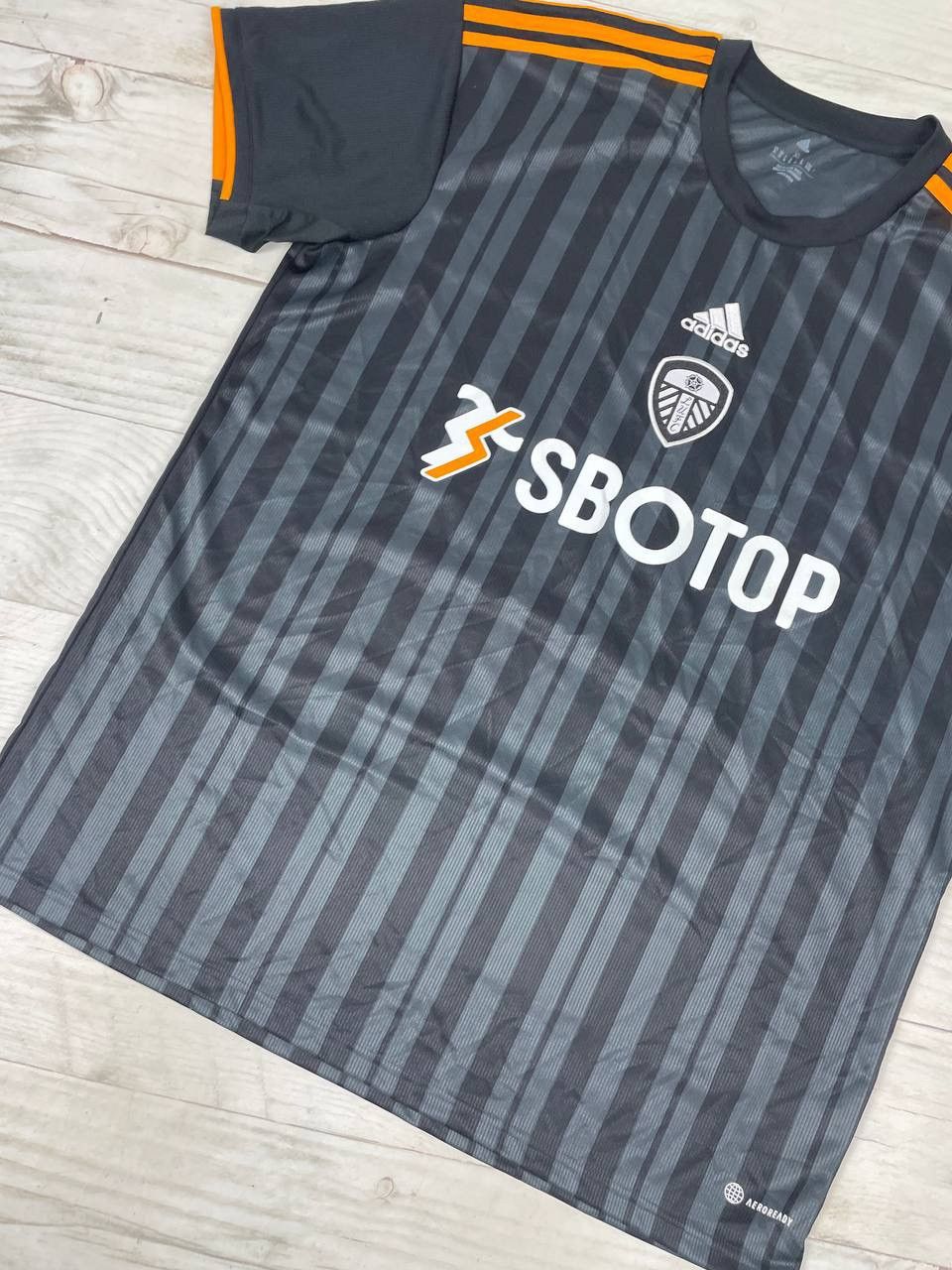 Adidas adidas Leeds United 2022 2023 Third Shirt Soccer Jersey Size US XL / EU 56 / 4 - 4 Thumbnail