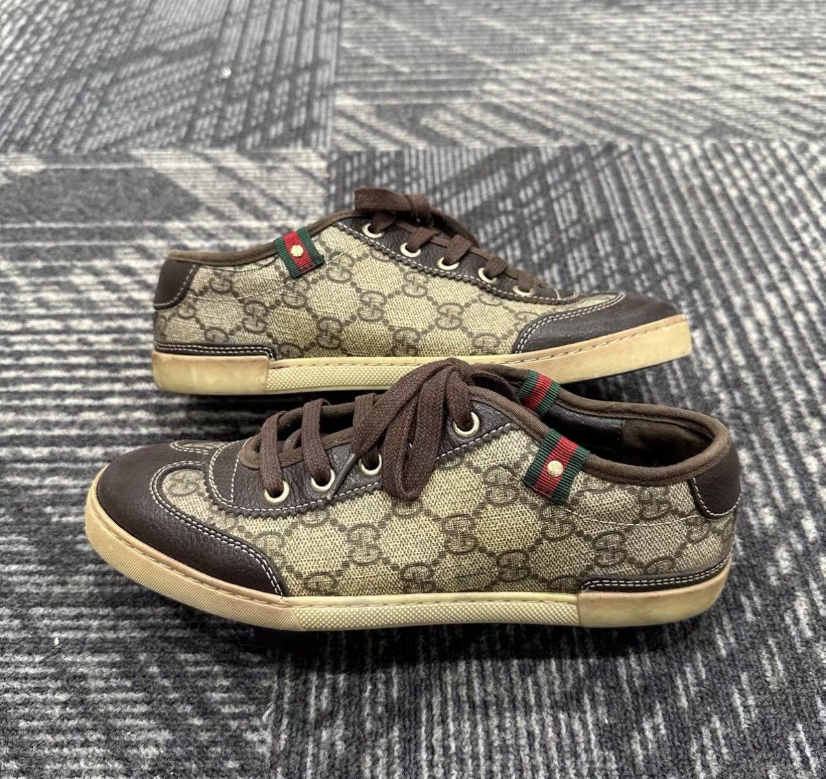 Gucci Gucci Monogram All Over Print Sneakers J42 Size US 4.5 / IT 34.5 - 4 Thumbnail