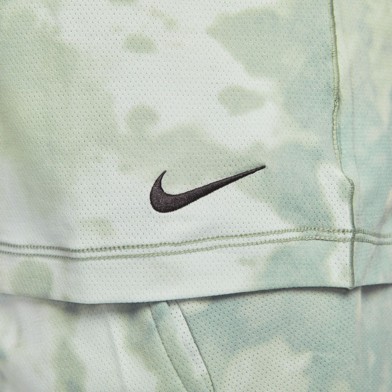 Nike Nike Dri-FIT Men's Print Short-Sleeve Yoga Top DX0922-330 Size US L / EU 52-54 / 3 - 14 Thumbnail
