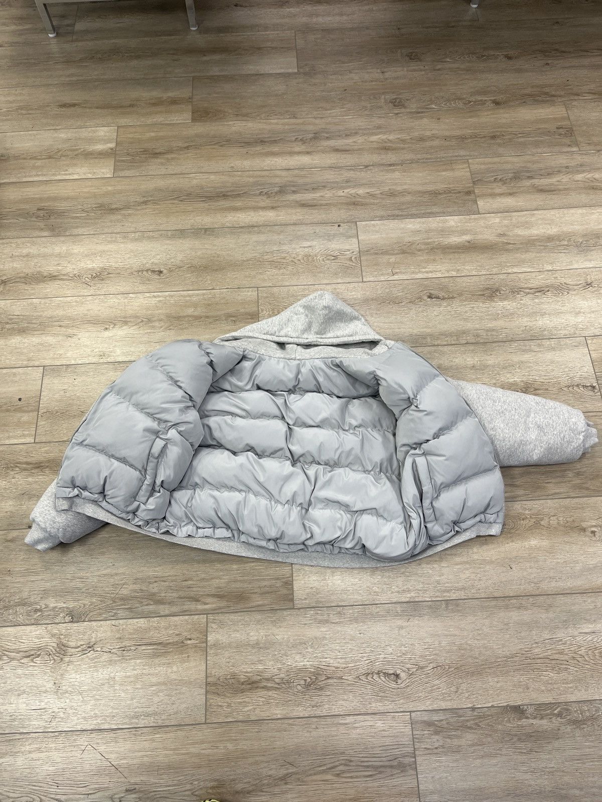 The GV Gallery Grey GV gallery reverse puffer size large Preowned Size US L / EU 52-54 / 3 - 4 Thumbnail