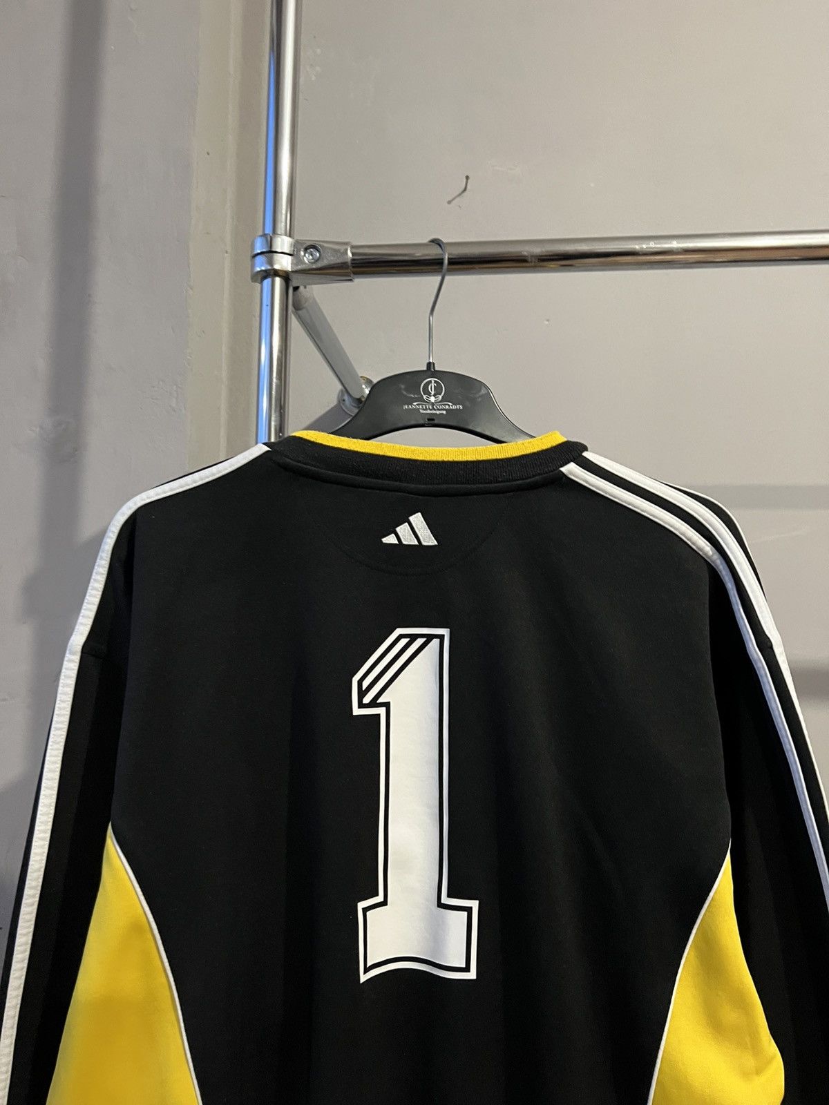 Adidas 1999 ADIDAS #1 GOALKEEPER SOCCER FOOTBALL SWEATSHIRT SIZE XL Size US XL / EU 56 / 4 - 12 Thumbnail