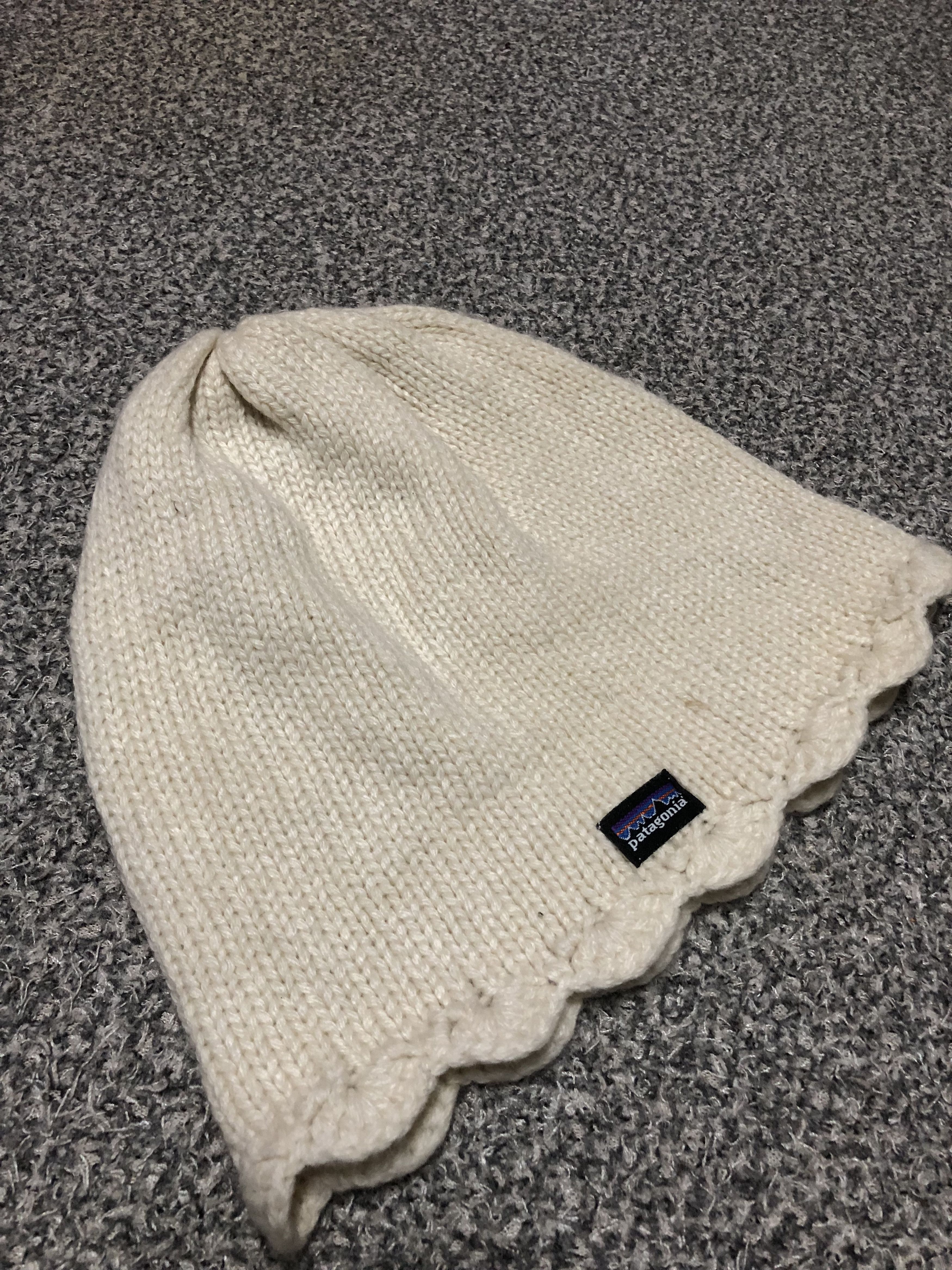 Patagonia Vintage Patagonia Womens Cream Beanie Hat Size ONE SIZE - 4 Thumbnail