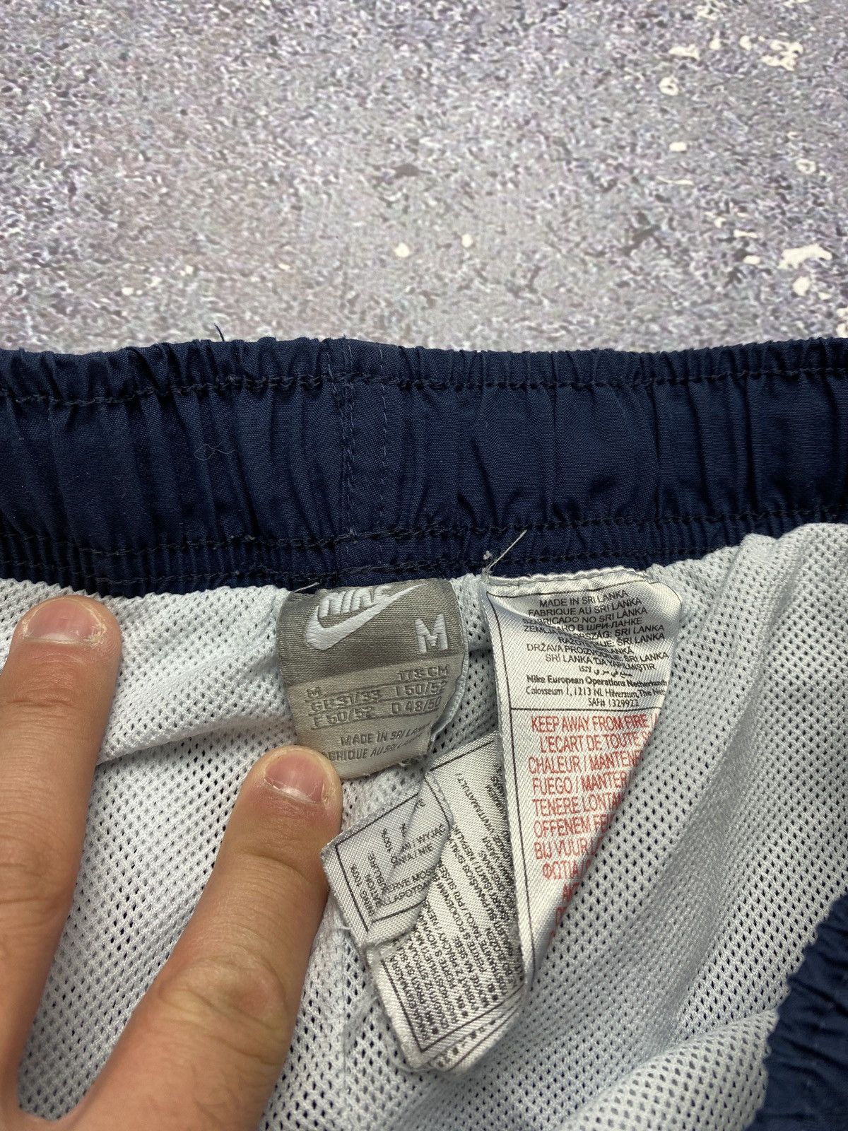 Nike Vintage Nike Nylon Track Pants Size US 32 / EU 48 - 9 Thumbnail