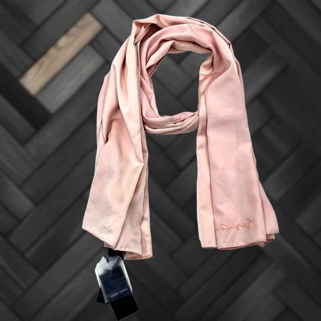 Giorgio Armani Giorgio Armani Light Pink Plain Signature Logo Scarf One Size Bnwt - Scarf - Pink - Silk - Logo - Women - Italy Size ONE SIZE - 1 Thumbnail