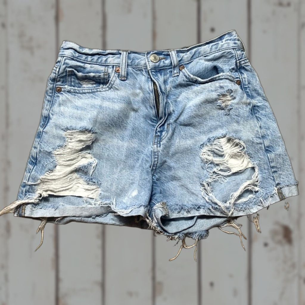 American Eagle Outfitters VINTAGE American Eagle Outfitters Mom Short Jean Shorts Cut-Off Blue 2 Womens Distressed Regular Size 2 Jeans 90s? Size 26" / US 2 / IT 38 - 1 Thumbnail