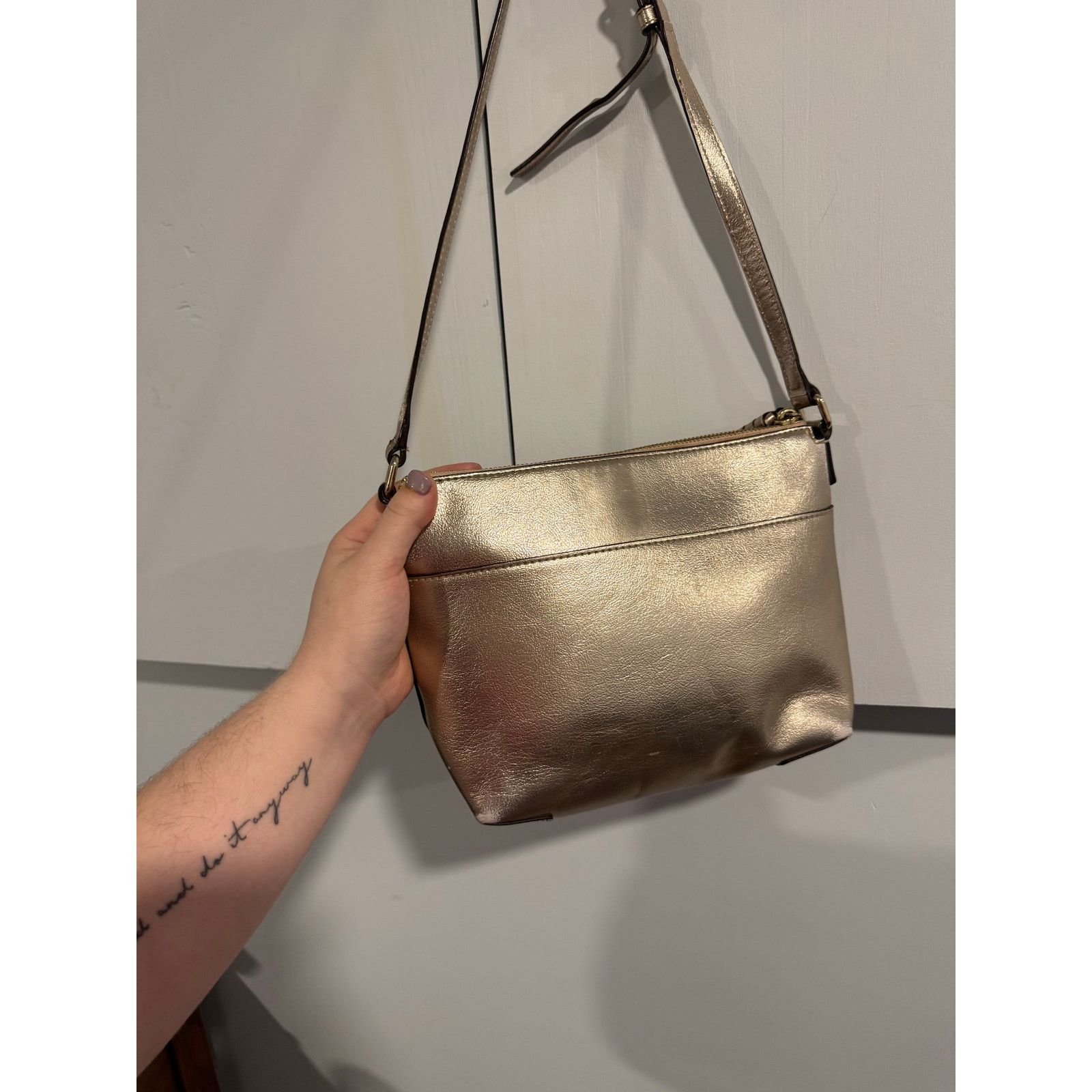 Kate Spade Kate Spade Crossbody Bag (in used condition- no returns) Size ONE SIZE - 2 Thumbnail