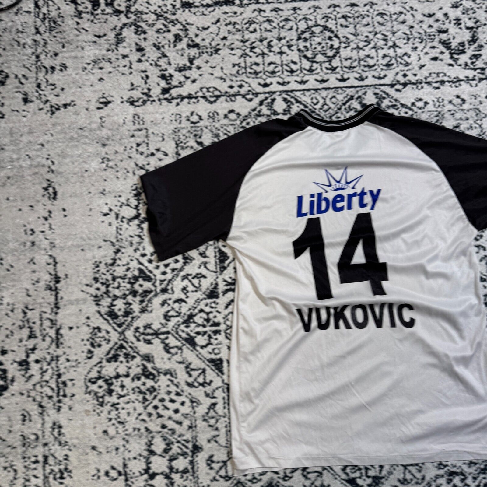 Vintage Vintage Unisex White Black Polyester Jersey T-Shirt Size L Size US L / EU 52-54 / 3 - 9 Thumbnail