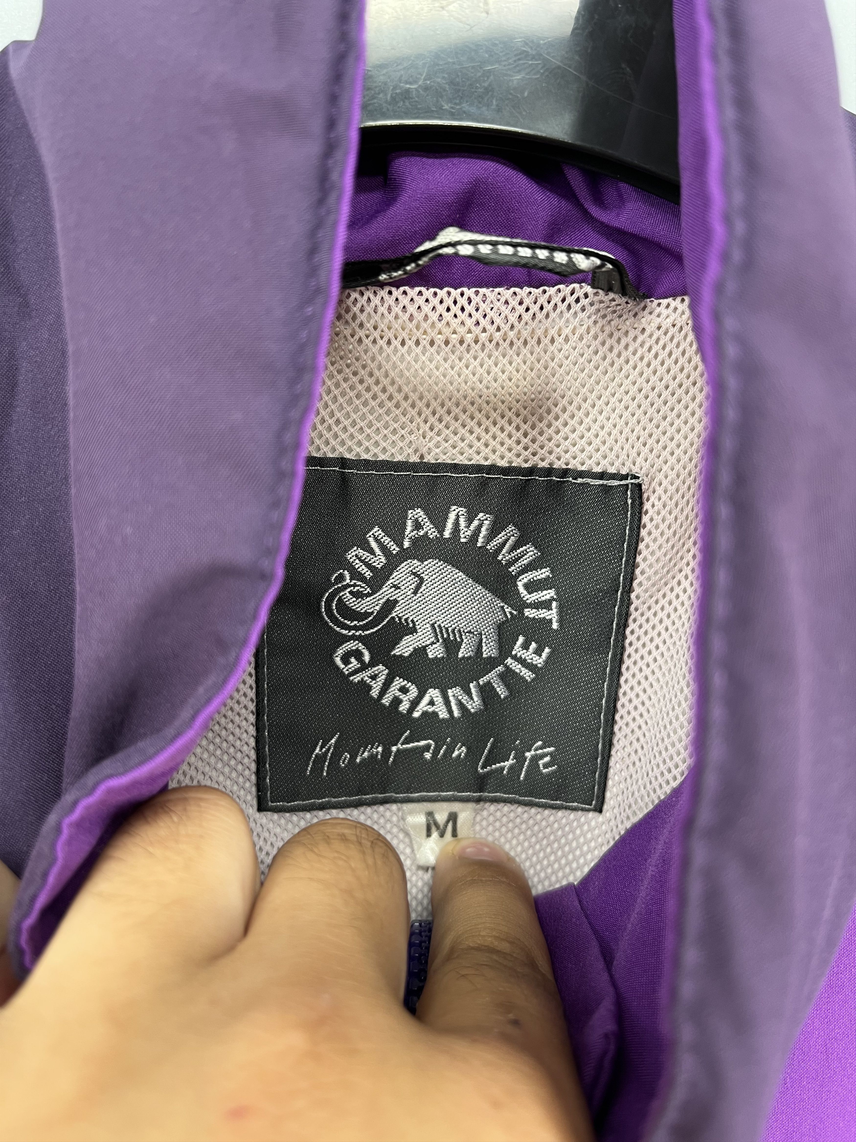 Mammut Vintage Mammut Dry Tech Gore Tex Ski Hooded Heavy Jacket Size US L / EU 52-54 / 3 - 9 Thumbnail