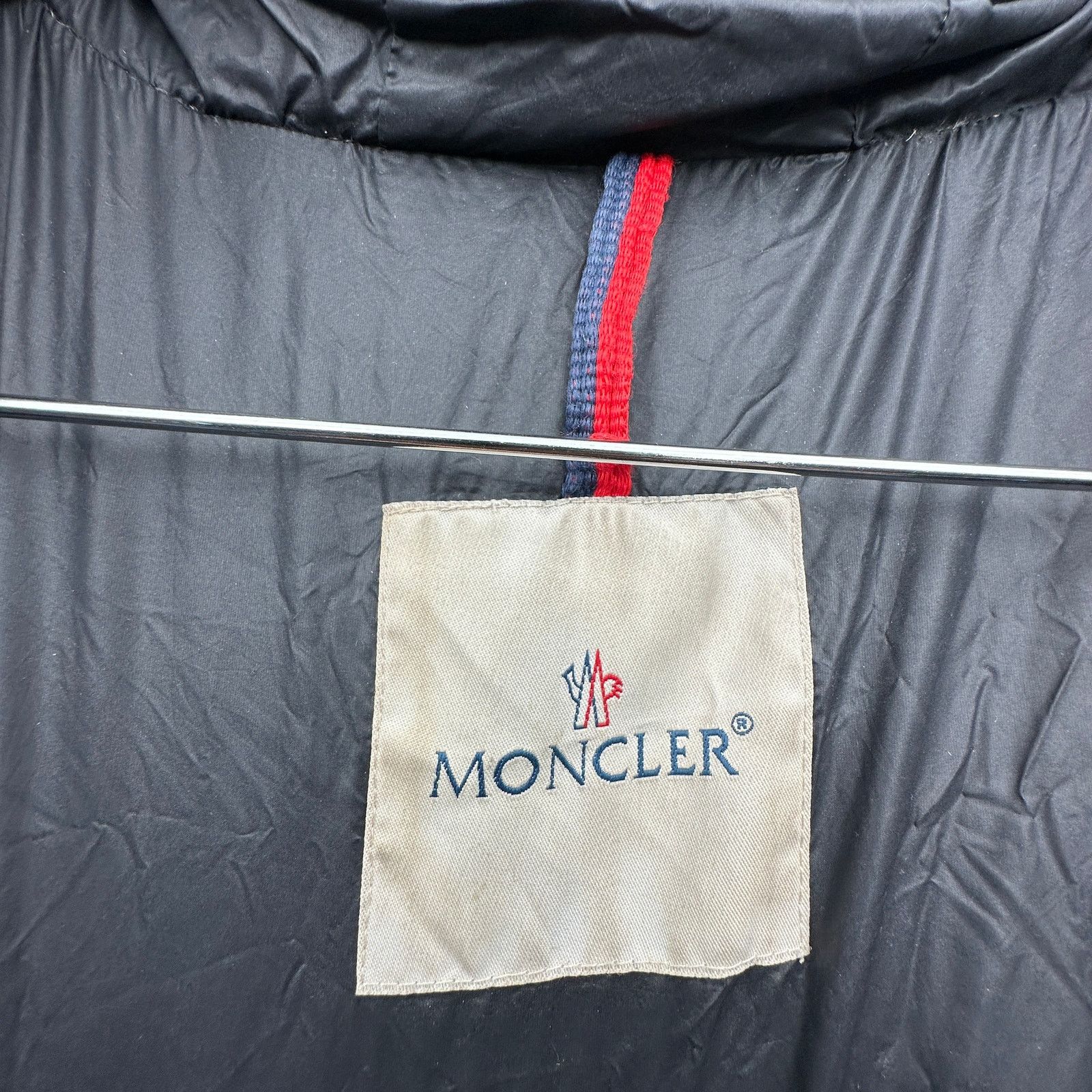 Moncler Moncler Goose Down Puffer Coat Small Asiatic Racoon Real Fur Size S / US 4 / IT 40 - 15 Thumbnail