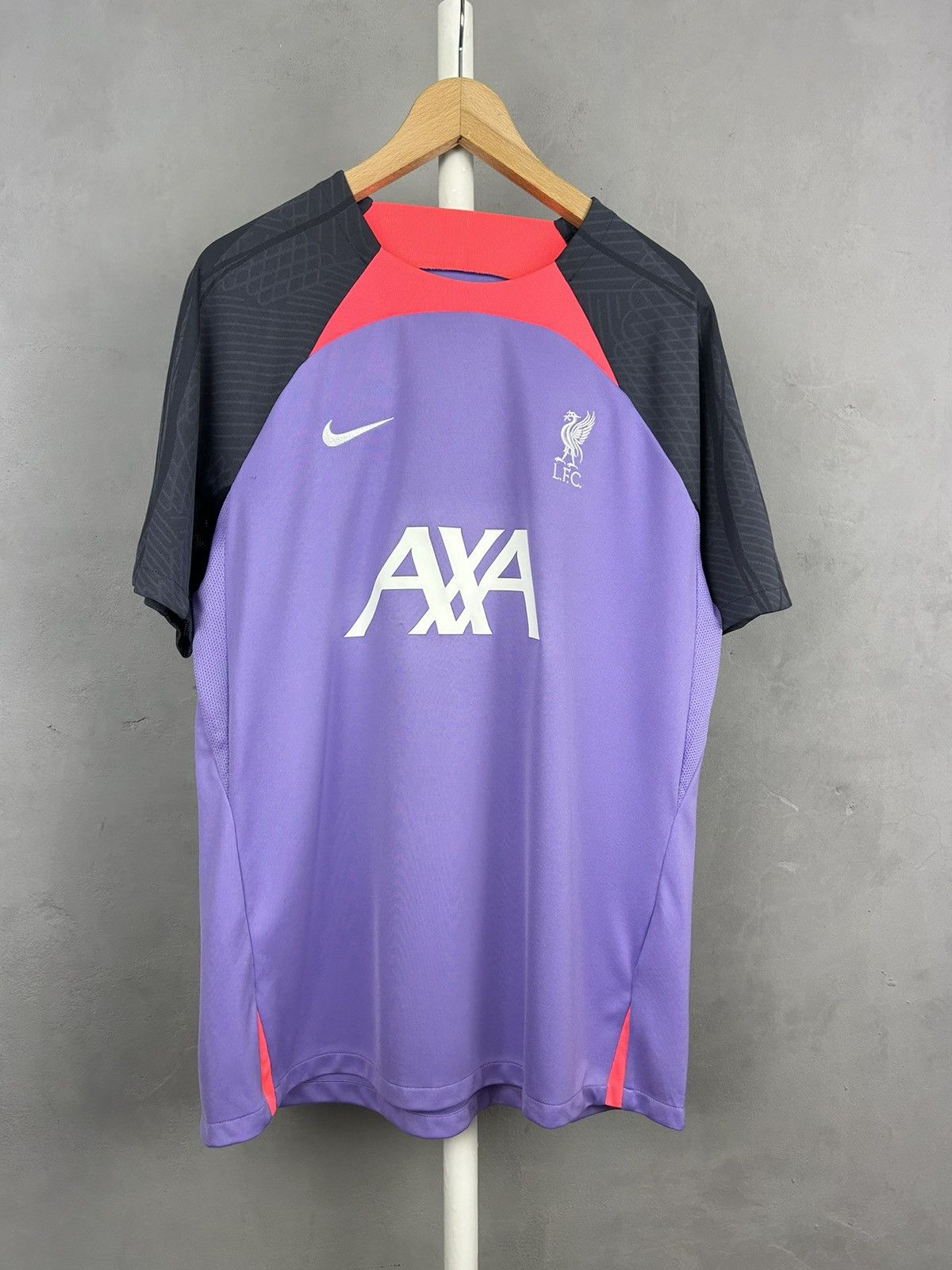 Nike Liverpool Nike 2023-24 Training Soccer jersey shirt Size US XL / EU 56 / 4 - 2 Thumbnail
