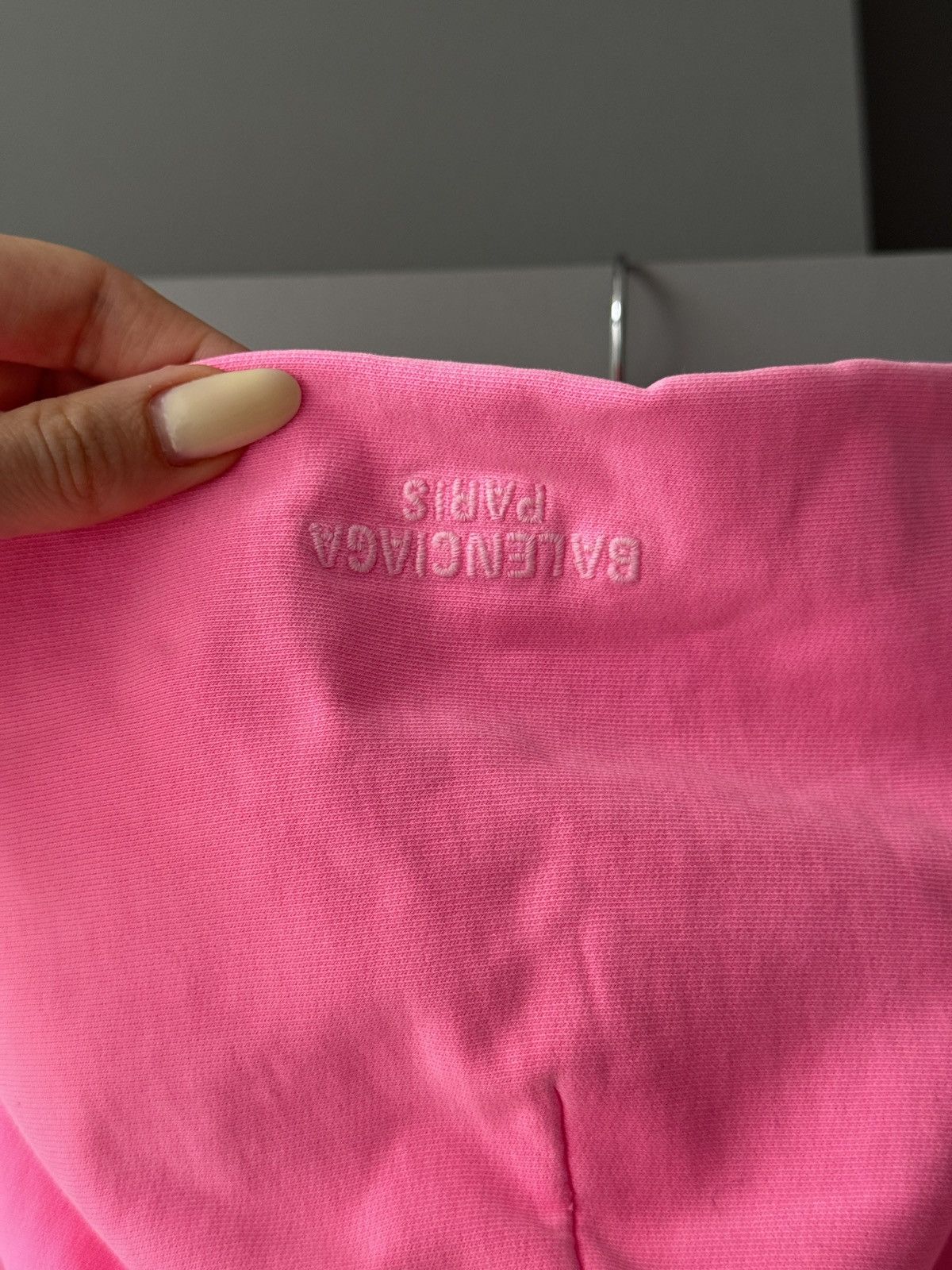 Balenciaga Balenciaga Pink Faded Mud Dye Embroidered Logo Hoodie Size XS / US 0-2 / IT 36-38 - 9 Thumbnail
