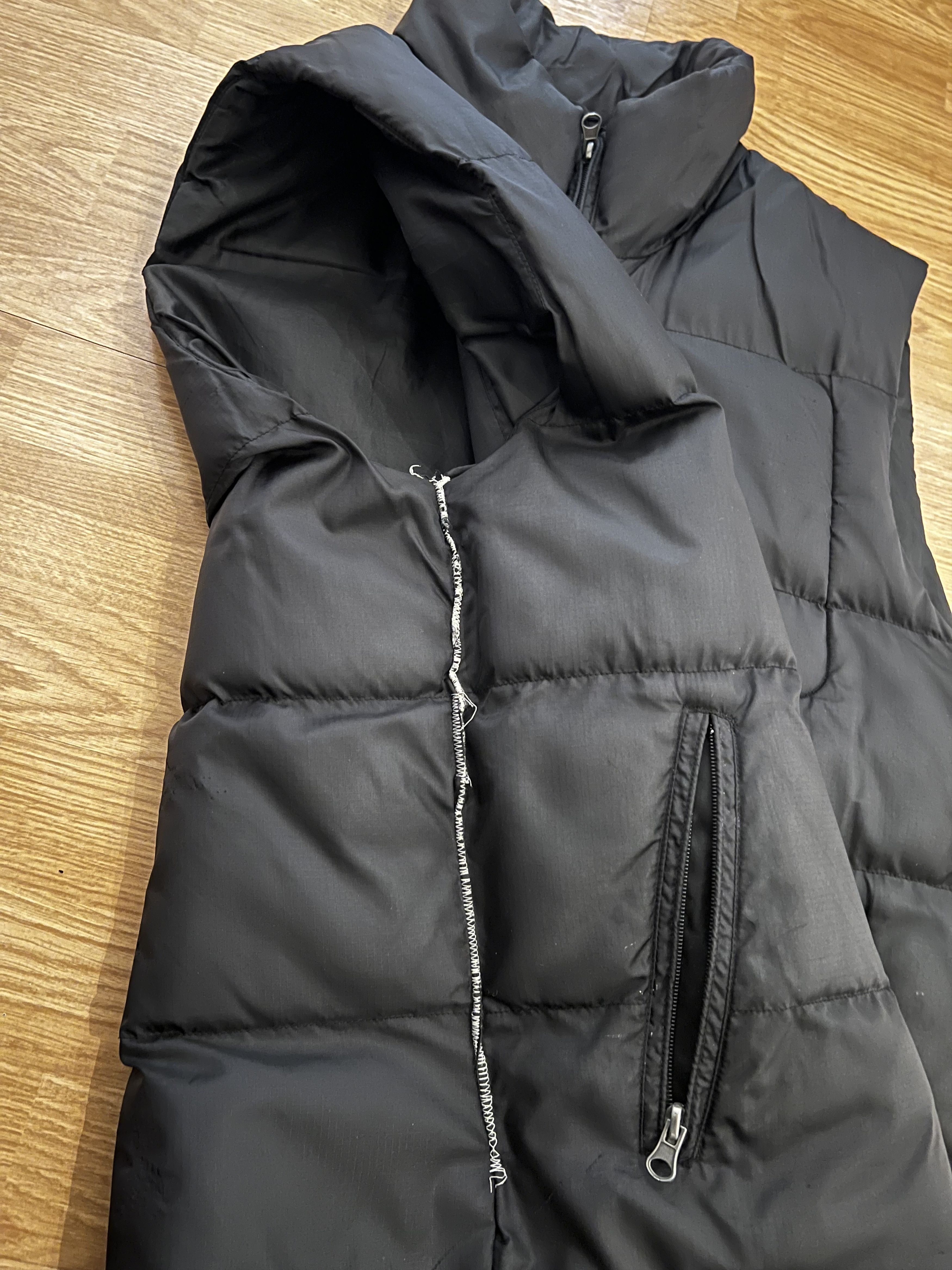Vintage Black Puffer Gilet Vest Jacket Size US M / EU 48-50 / 2 - 10 Thumbnail