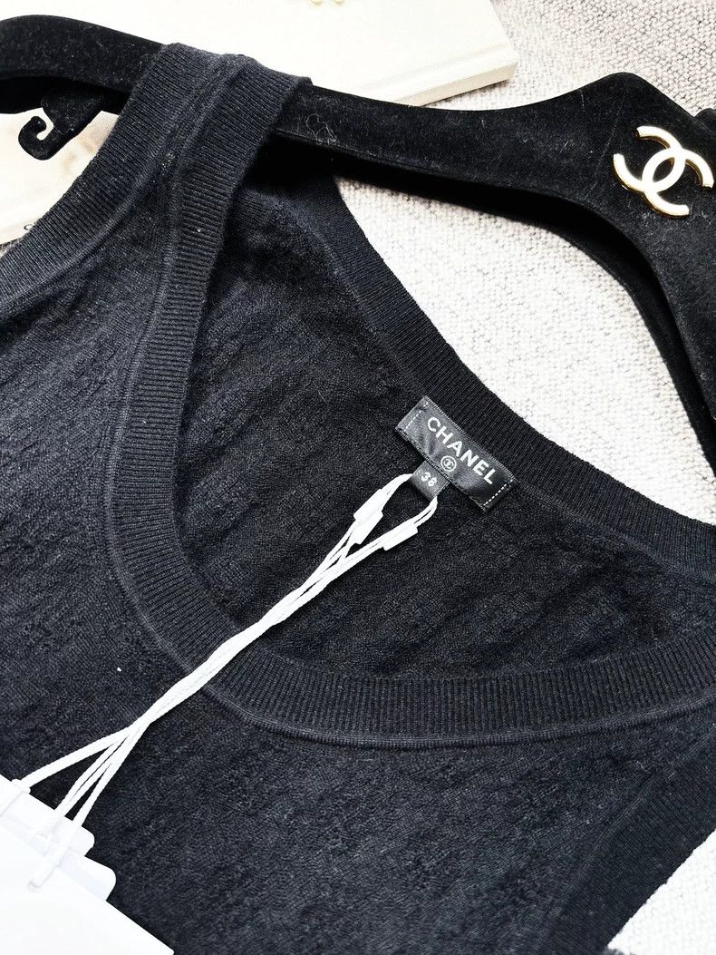 Chanel Chanel 21B love buckle black knitted sleeveless Size XS / US 0-2 / IT 36-38 - 5 Thumbnail