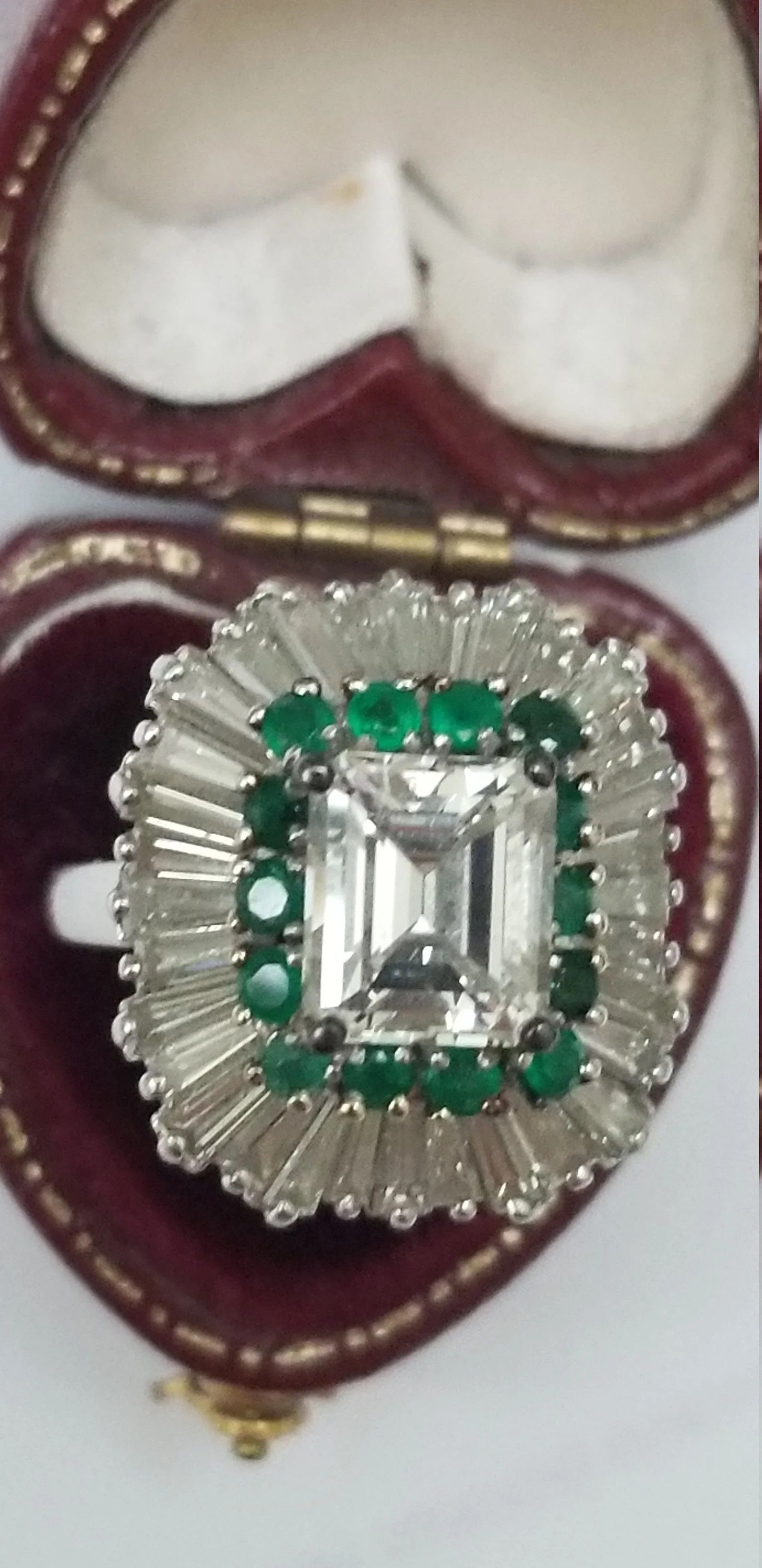 Other GIA Certified $120.000 Platinum 9.21ct Diamond Emerald Ring Size ONE SIZE - 8 Thumbnail