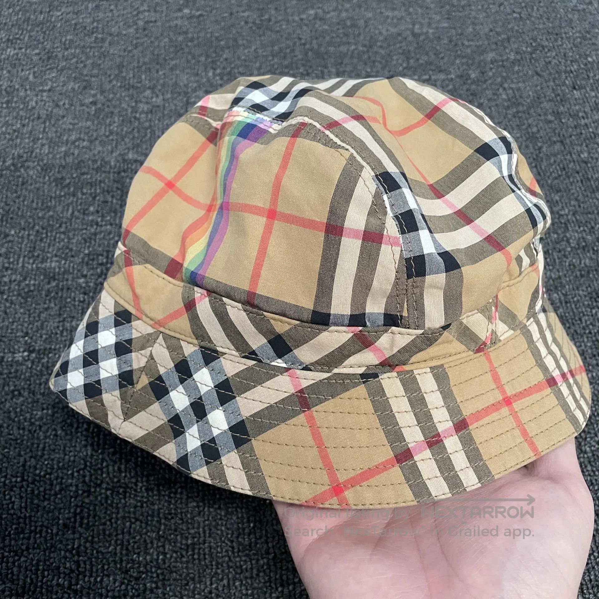 ? Burberry Golf Knight Logo Visor - Nova Check Red Cap - Burberry - Cotton - Red main image 4