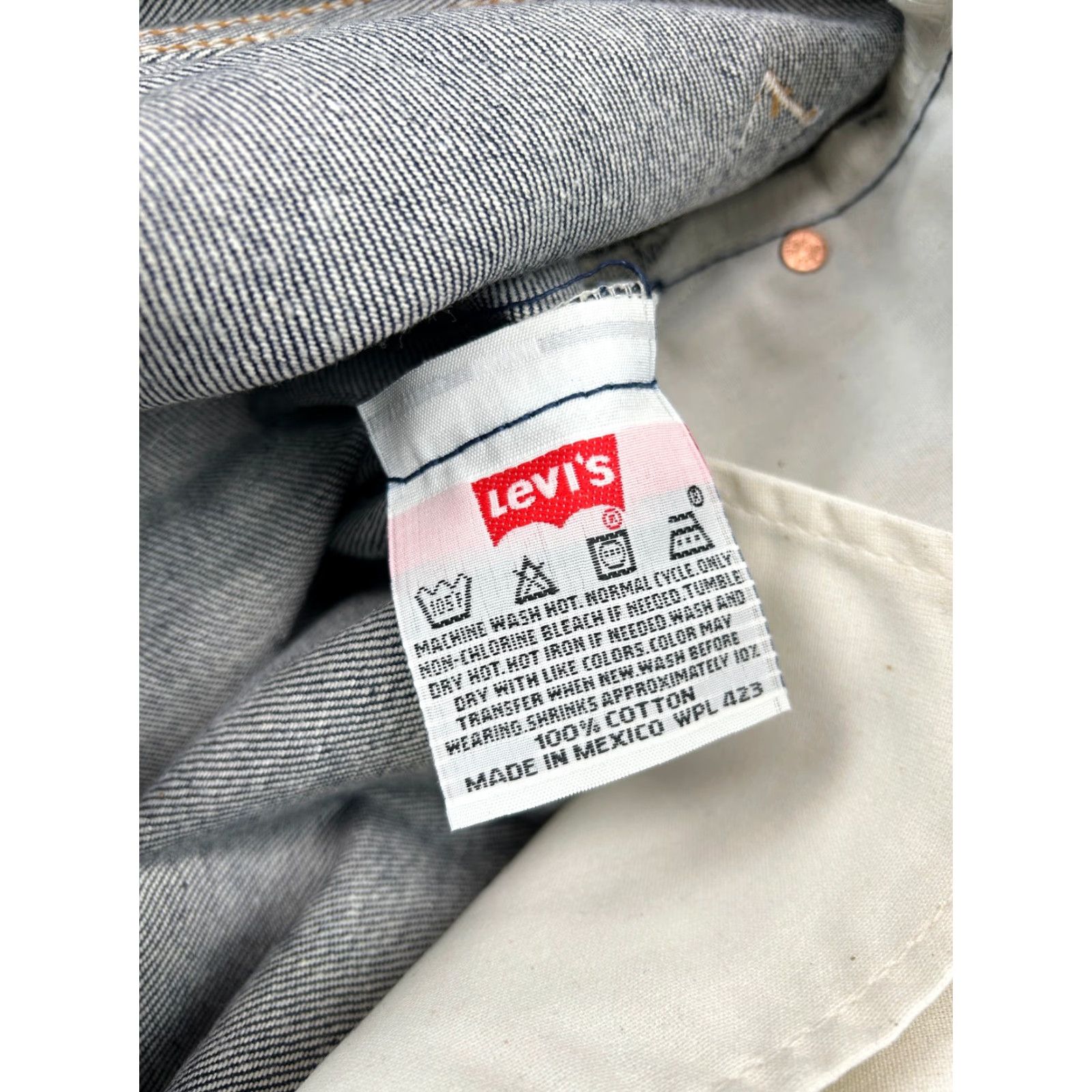 Levi's VINTAGE Levi's 501XX Jeans Mens 35 x 38 Denim Blue Dark Wash Raw Rigid NEW 5-Pocket USA 501 Shrink-To-Fit Straight Leg Mens Jeans Size US 35 - 5 Thumbnail