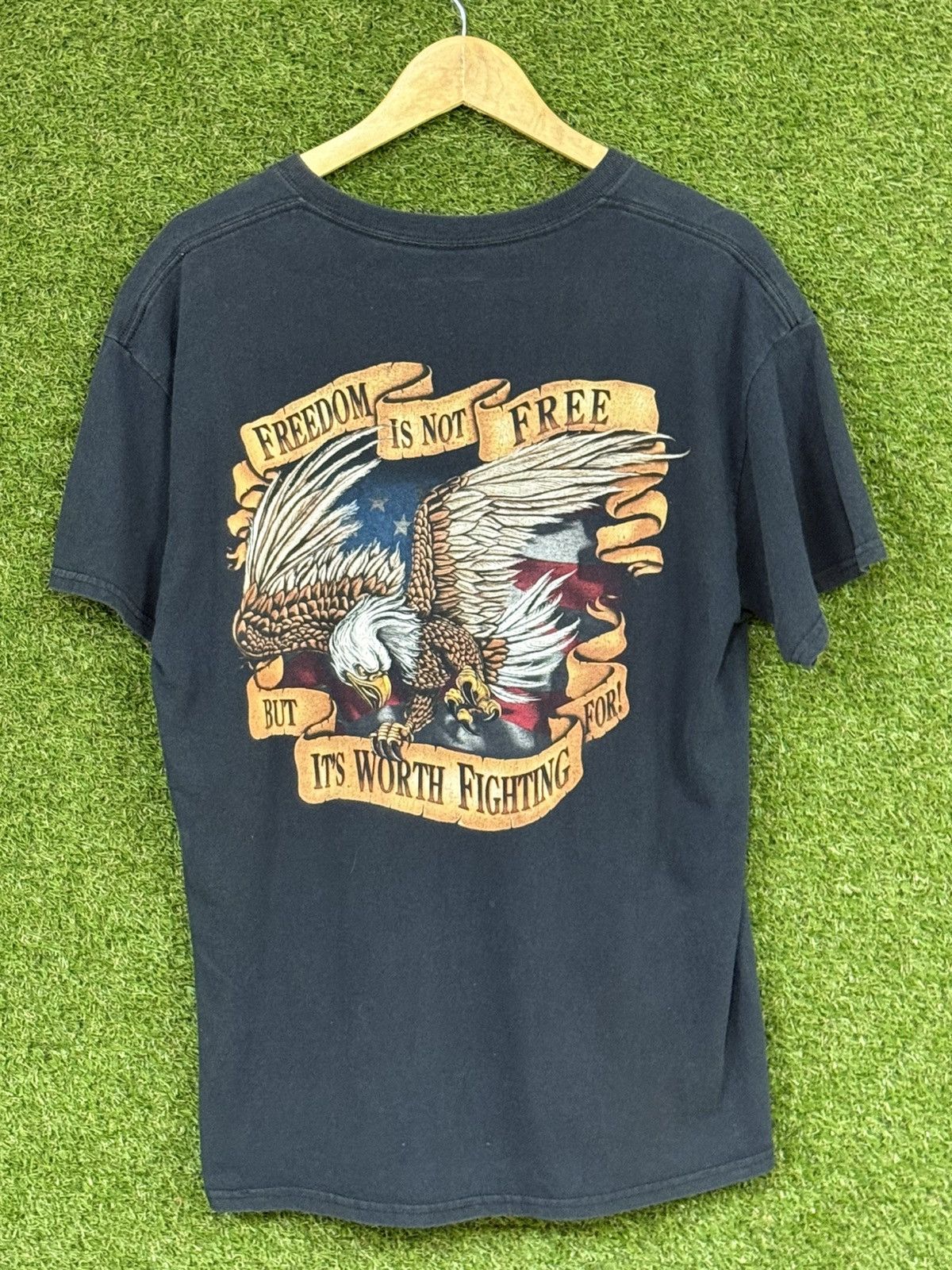 Vintage Vintage Freedom USA America Eagle Black Heavyweight Tee Size US L / EU 52-54 / 3 - 2 Thumbnail