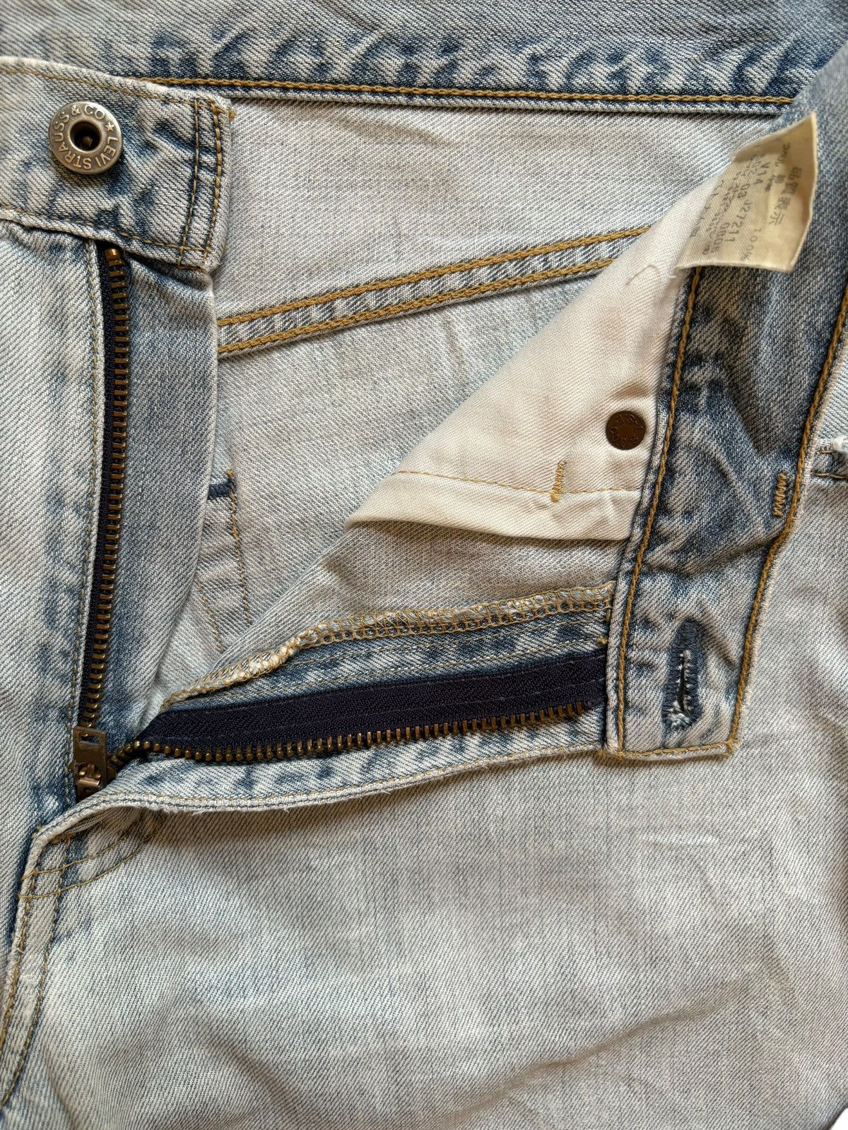 Levi's Vintage 90s Levis 502 Light Blue Wash Loose Baggy Jeans Size US 32 / EU 48 - 9 Thumbnail