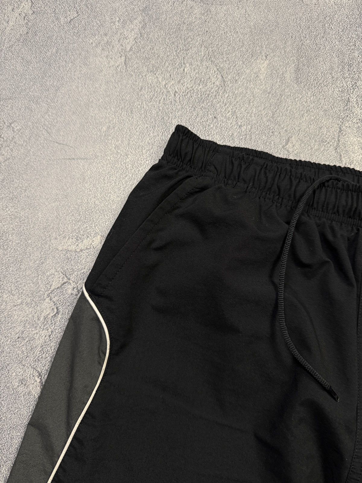 Nike Vintage Nike Shorts big logo Size US 36 / EU 52 - 5 Thumbnail