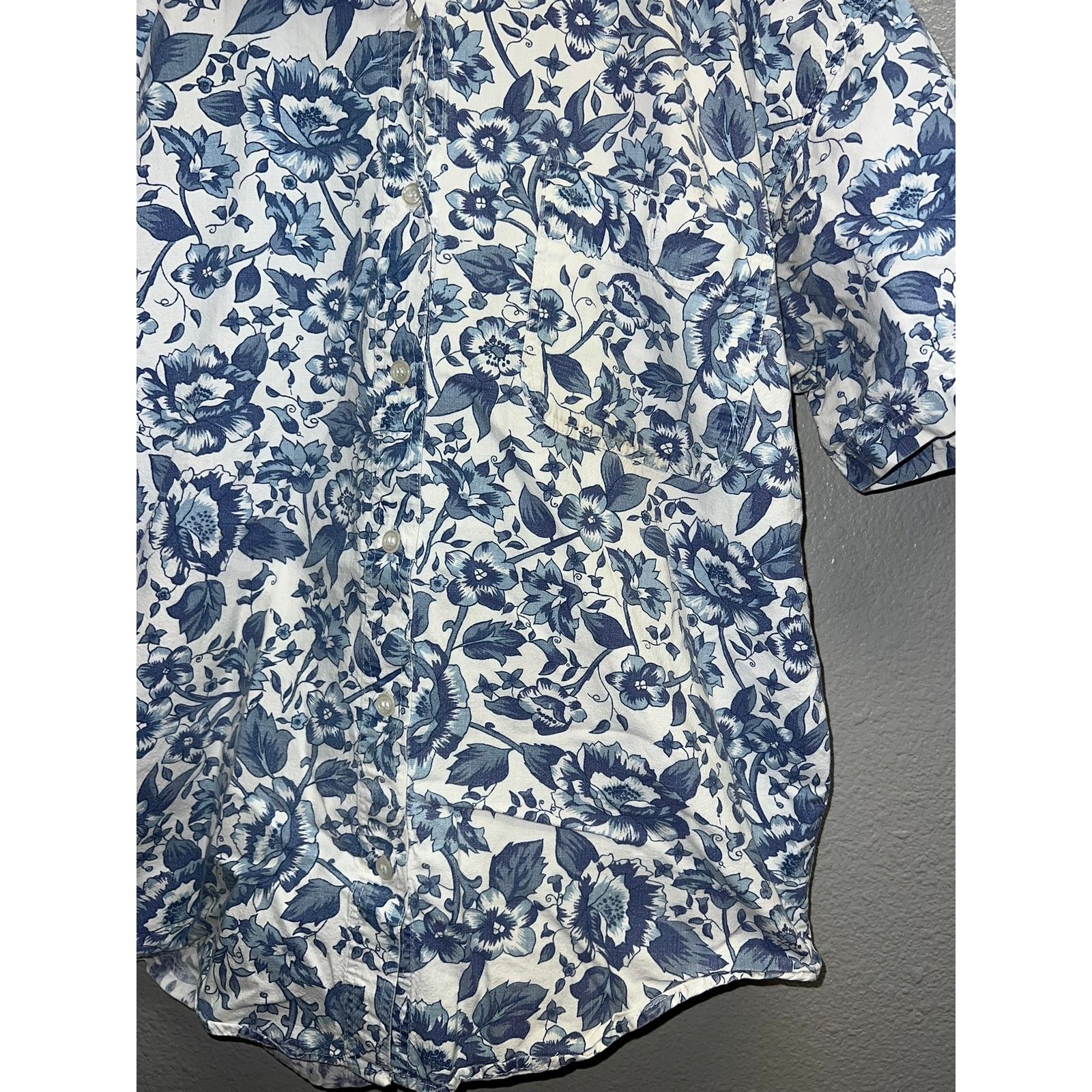 Vintage Vintage Ilio Floral Button Up Shirt ilio White Blue 90s S Size US S / EU 44-46 / 1 - 4 Thumbnail