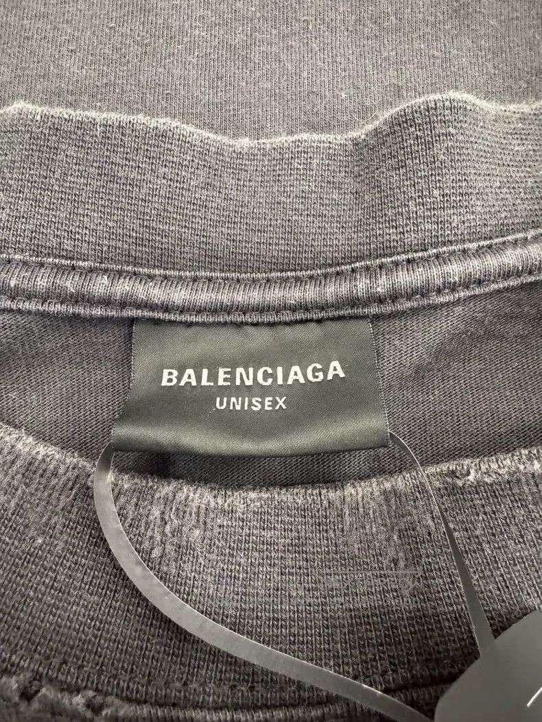 Balenciaga Balenciaga Black Gothic Sanskrit Logo Vintage Ripped Short Size US S / EU 44-46 / 1 - 5 Thumbnail