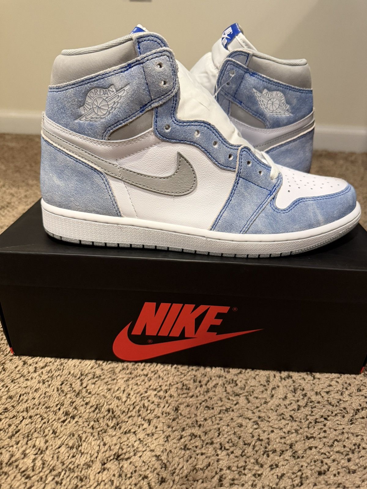 Jordan Brand Jordan 1 Hyper Royal Size US 11 / EU 44 - 2 Thumbnail