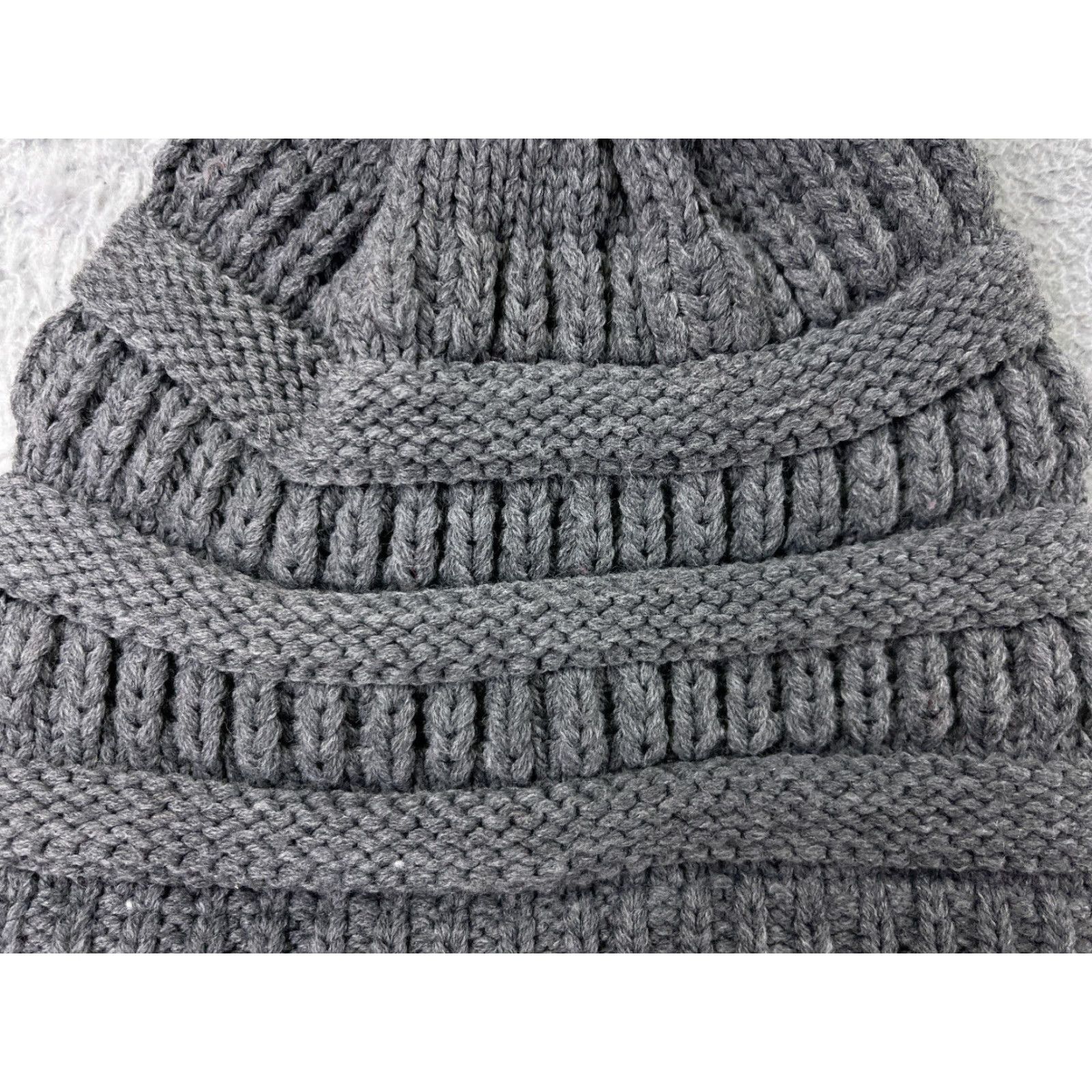 Vintage Time And Tru Beanie Hat Womens One Size Gray Knit Polyester Faux Fur Pom Size ONE SIZE - 2 Thumbnail