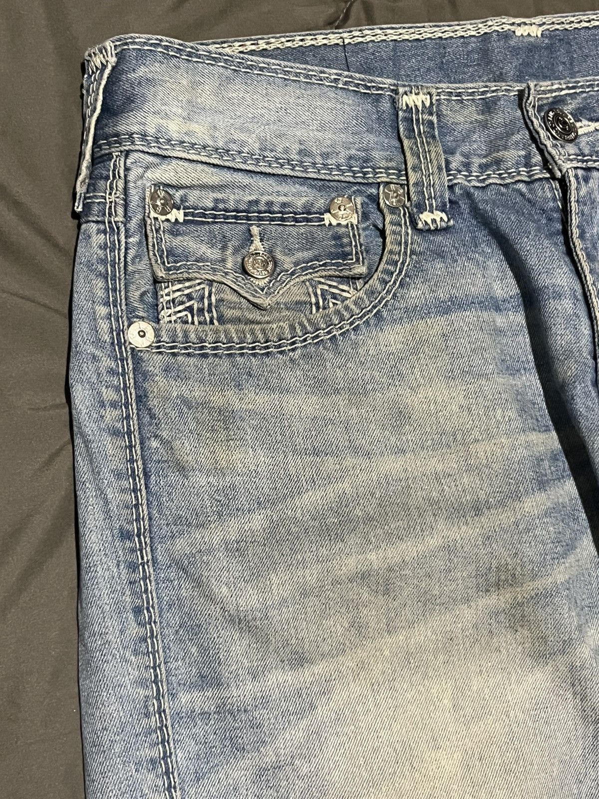True Religion Washed Light Blue True Religion Denim Size US 32 / EU 48 - 3 Thumbnail