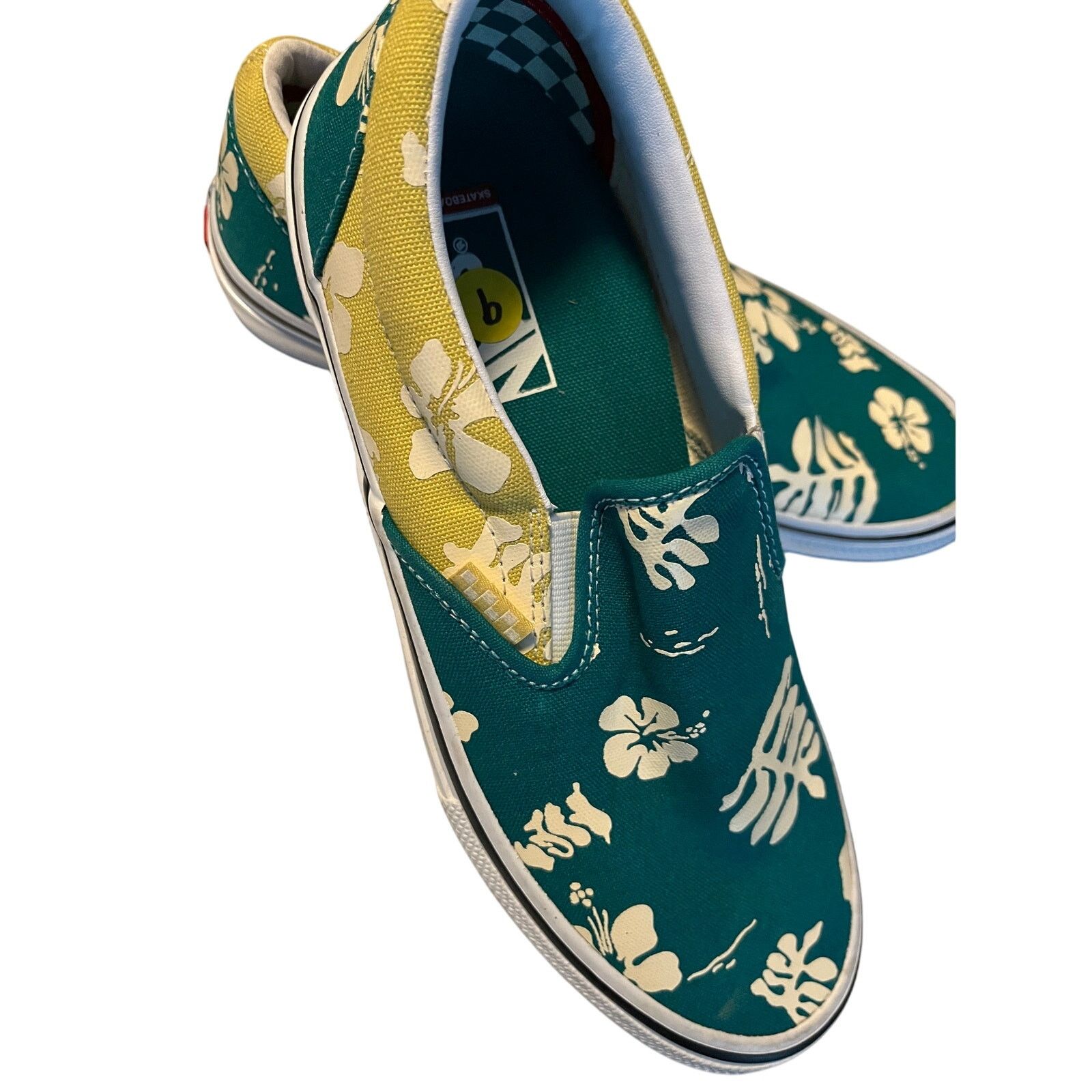 Vans Vans Skate Aloha Slip On MINT CONDITION Size US 9 / EU 42 - 2 Thumbnail