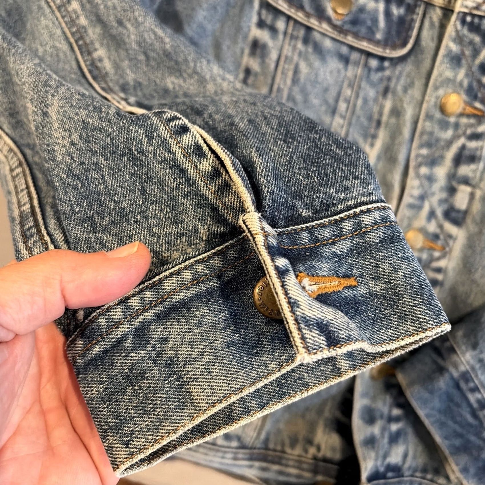 Wrangler VINTAGE Wrangler Rugged Wear Jacket Denim Blue 2XL Mens Biker Trucker Jeans Coat Men Size US 39 - 4 Thumbnail
