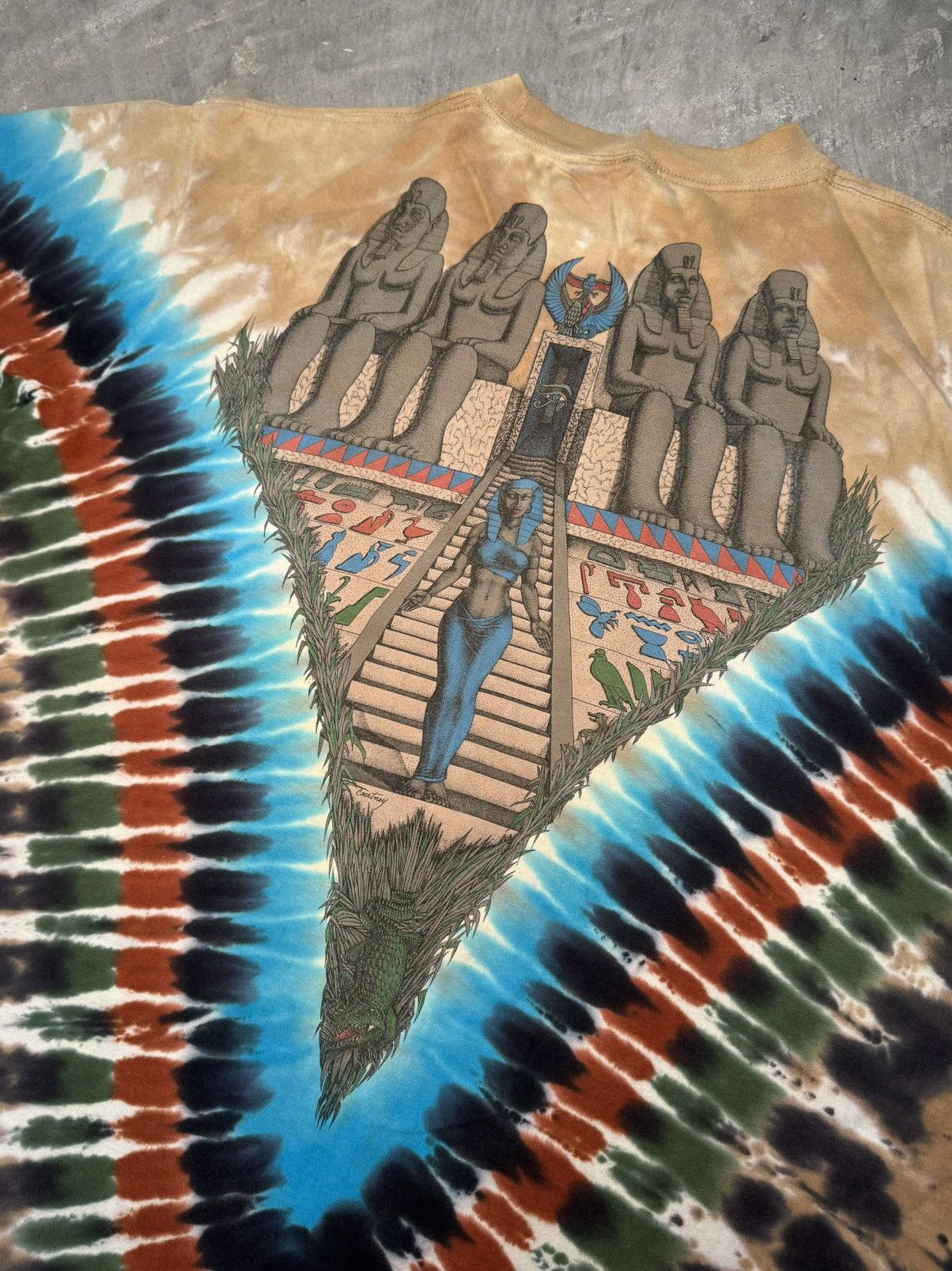 Liquid Blue Ancient Egypt Pharaoh Liquid Blue 90s grail very rare Size US XL / EU 56 / 4 - 6 Thumbnail
