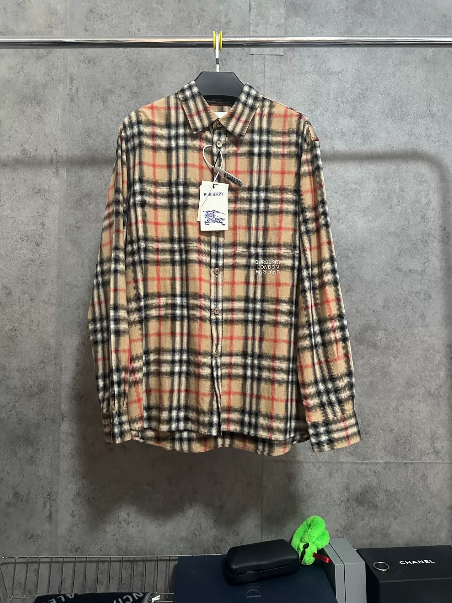 Burberry Burberry Long Sleeve Classic Check Shirt Size US L / EU 52-54 / 3 - 1 Thumbnail