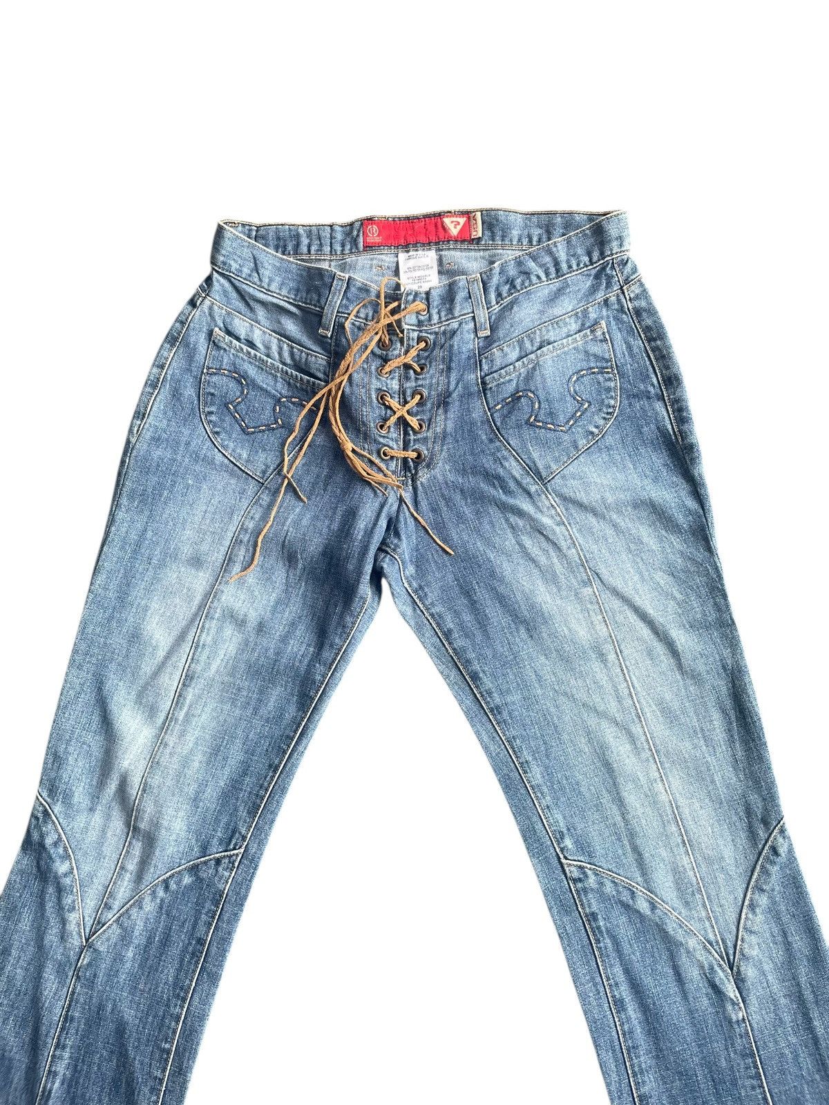 Guess Vintage Guess Flare Jeans Size 30" / US 8 / IT 44 - 3 Thumbnail