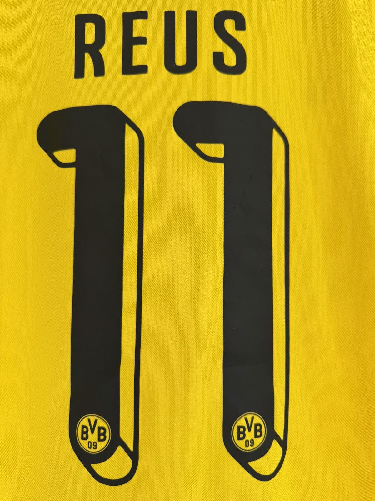 Puma Reus #11 Borussia Dortmund 2015-2016 Home Soccer Jersey Kit Size US M / EU 48-50 / 2 - 13 Thumbnail