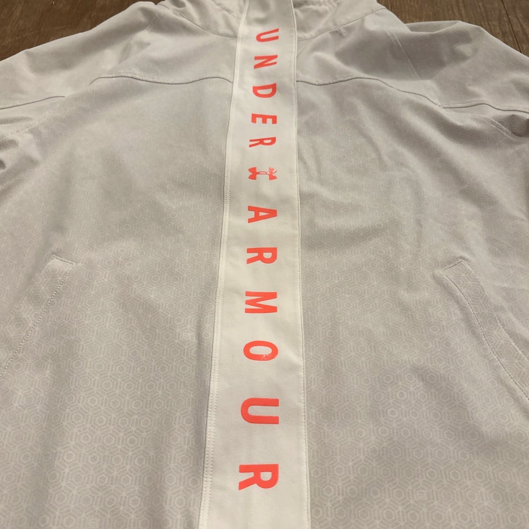 Under Armour NWT Under Armour Jacket Women Athlete Recovery UA Tech M Cream White Windbreaker Running Size M / US 6-8 / IT 42-44 - 2 Thumbnail