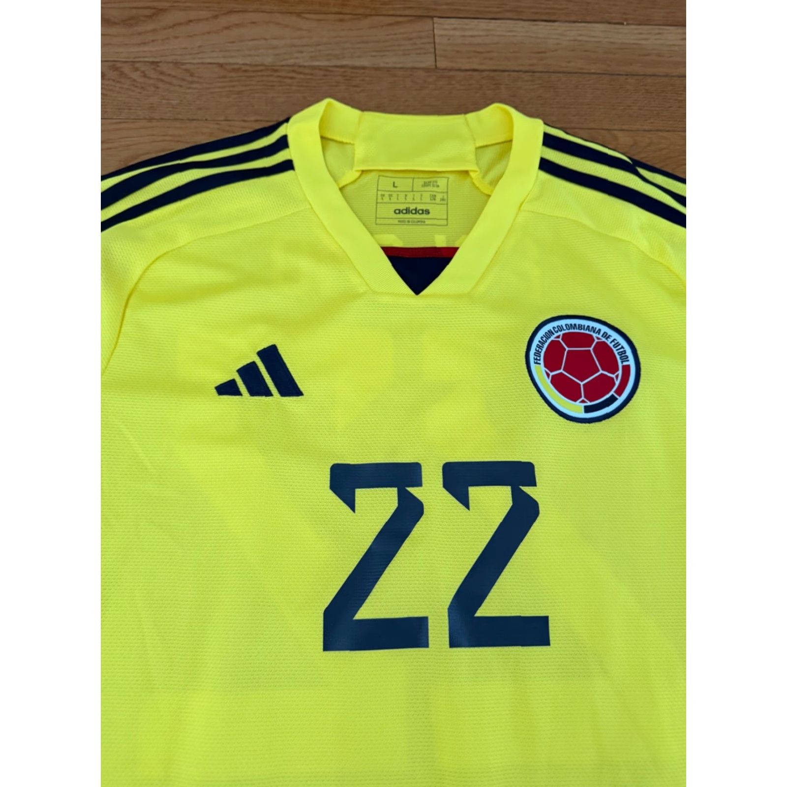 Adidas VINTAGE adidas Colombia Home Jersey 2022/2023 Yellow Long Sleeve Falcao #22 Mens L Shirt Crew Neck 90s Grail Vintage Workwear Size US L / EU 52-54 / 3 - 3 Thumbnail