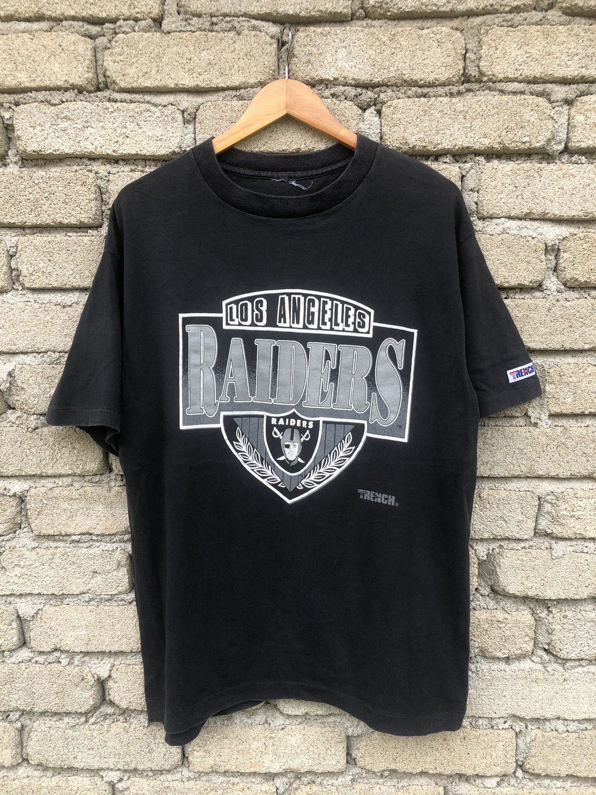 Vintage Vintage 80s NFL Los Angeles Raiders By Trench Tee Size US L / EU 52-54 / 3 - 1 Thumbnail