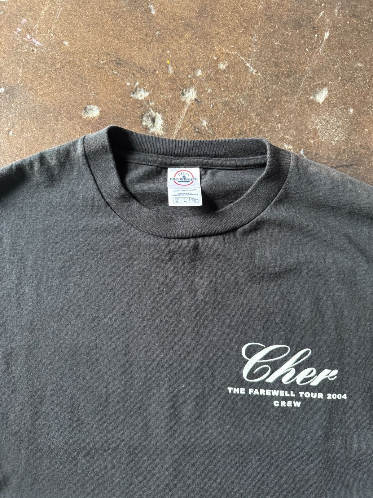 Vintage vintage y2k rare cher farewell tour crew concert shirt Size US XL / EU 56 / 4 - 2 Thumbnail