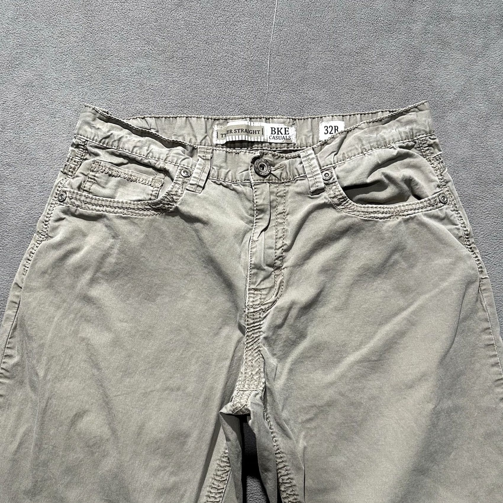 BKE BKE Jake Jeans Main Selling Point Beiges Mens 32R 31x29 Khaki City Logo Retro USA 5-Pocket Design Regular Fit Size US 32 / EU 48 - 3 Thumbnail