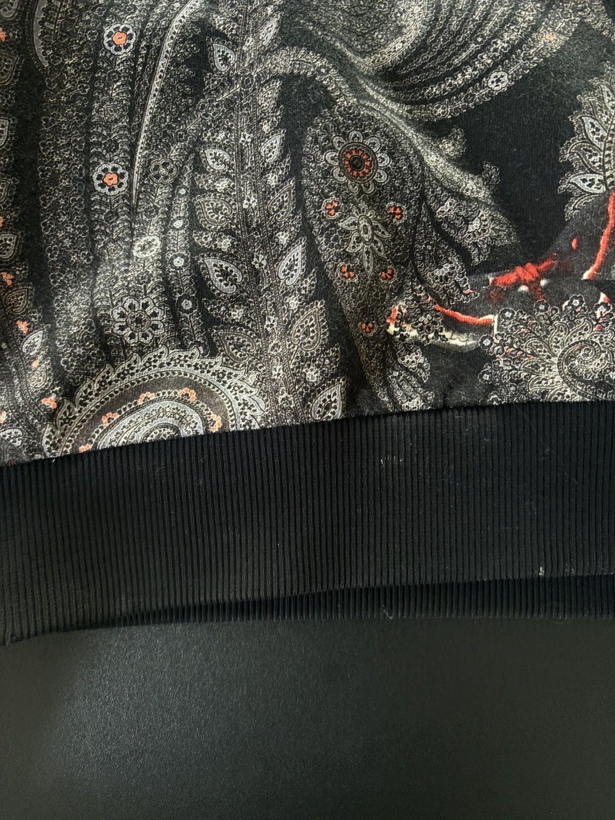 Givenchy Givenchy Paisley Print Crewneck Size US L / EU 52-54 / 3 - 6 Thumbnail