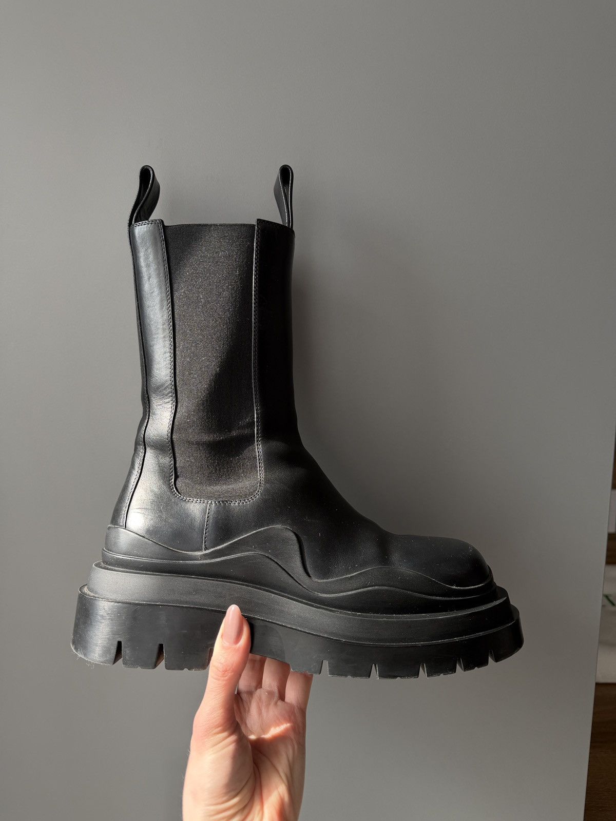 Bottega Veneta Bottega Veneta Tire Chelsea Leather Black Boots Size US 6 / IT 36 - 10 Thumbnail