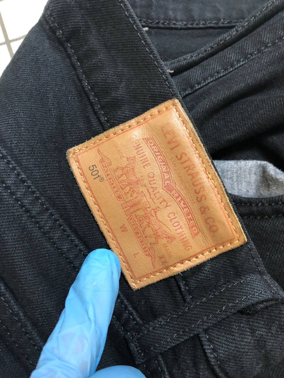 Levi's Levi Straus 501 Jeans Men Black Original Fit Pockets Size US 26 / EU 42 - 13 Thumbnail