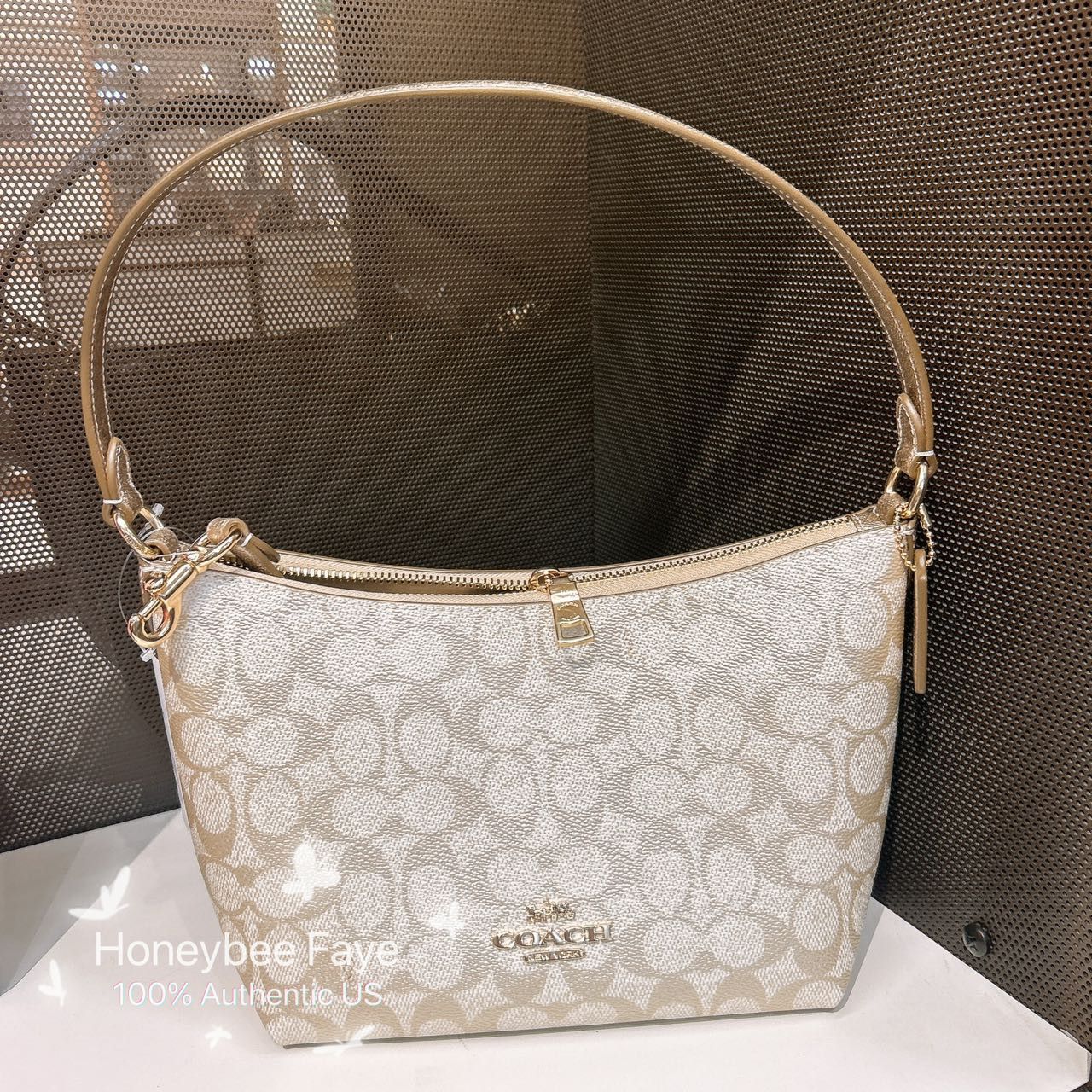 Coach Zip Top Shoulder Bag In Signature Canvas CW391 Size ONE SIZE - 1 Thumbnail
