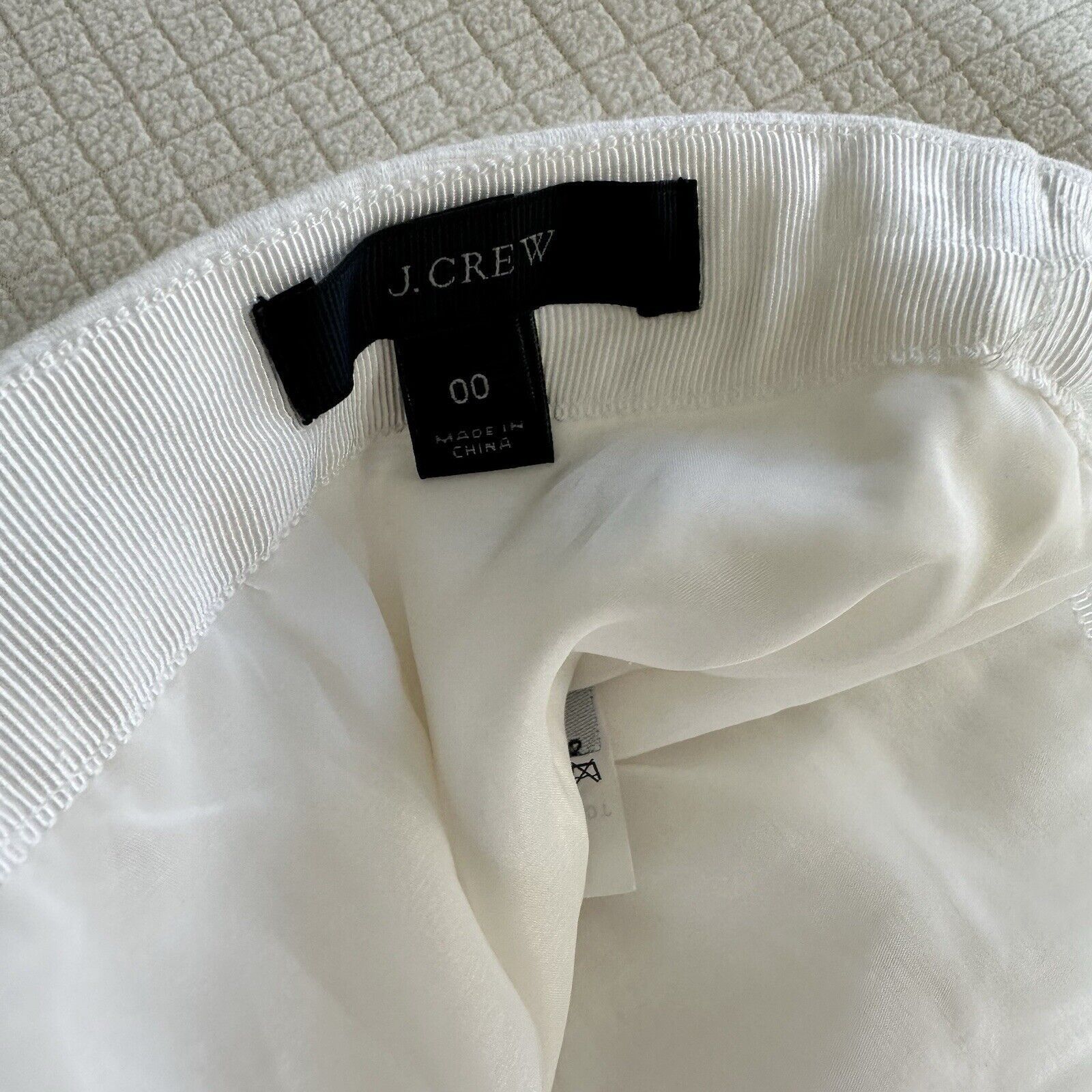 J.Crew J.Crew Cream Matelasse Drop Waist Hi Rise Mini Skirt Size 4 Size 27" / US 4 / IT 40 - 7 Thumbnail
