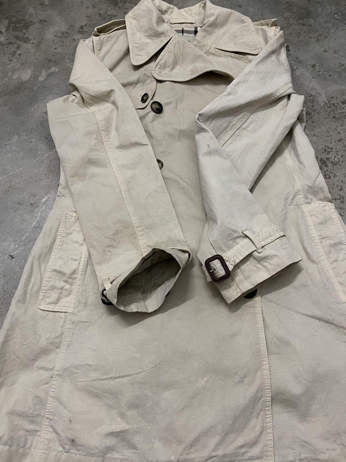Burberry Burberry Trench Coat – Vintage, With Minor Defect Size L / US 10 / IT 46 - 16 Thumbnail
