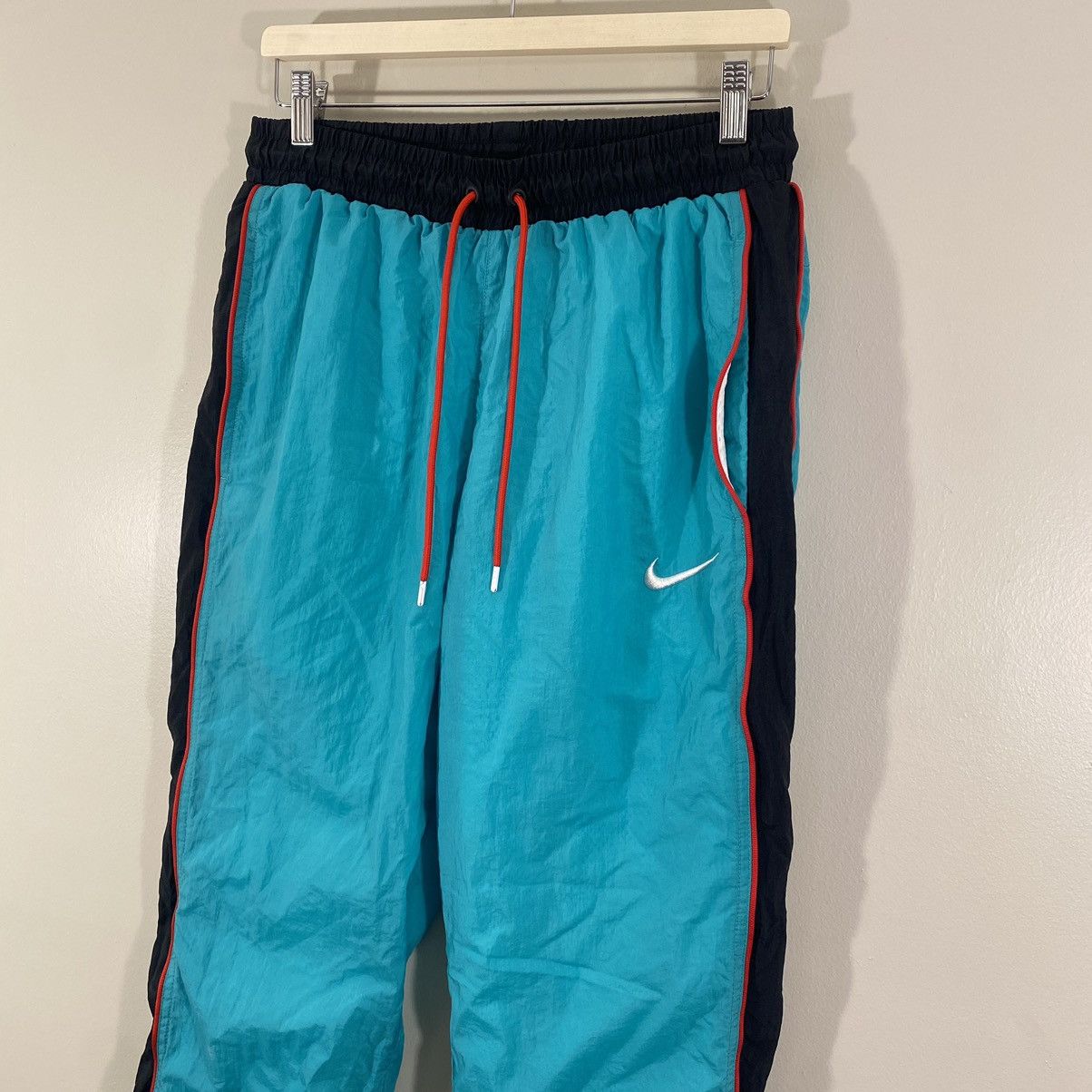 Nike × Vintage Vintage Nike Nylon Track Pants Joggers Rare Japan Y2k Size US 32 / EU 48 - 3 Thumbnail