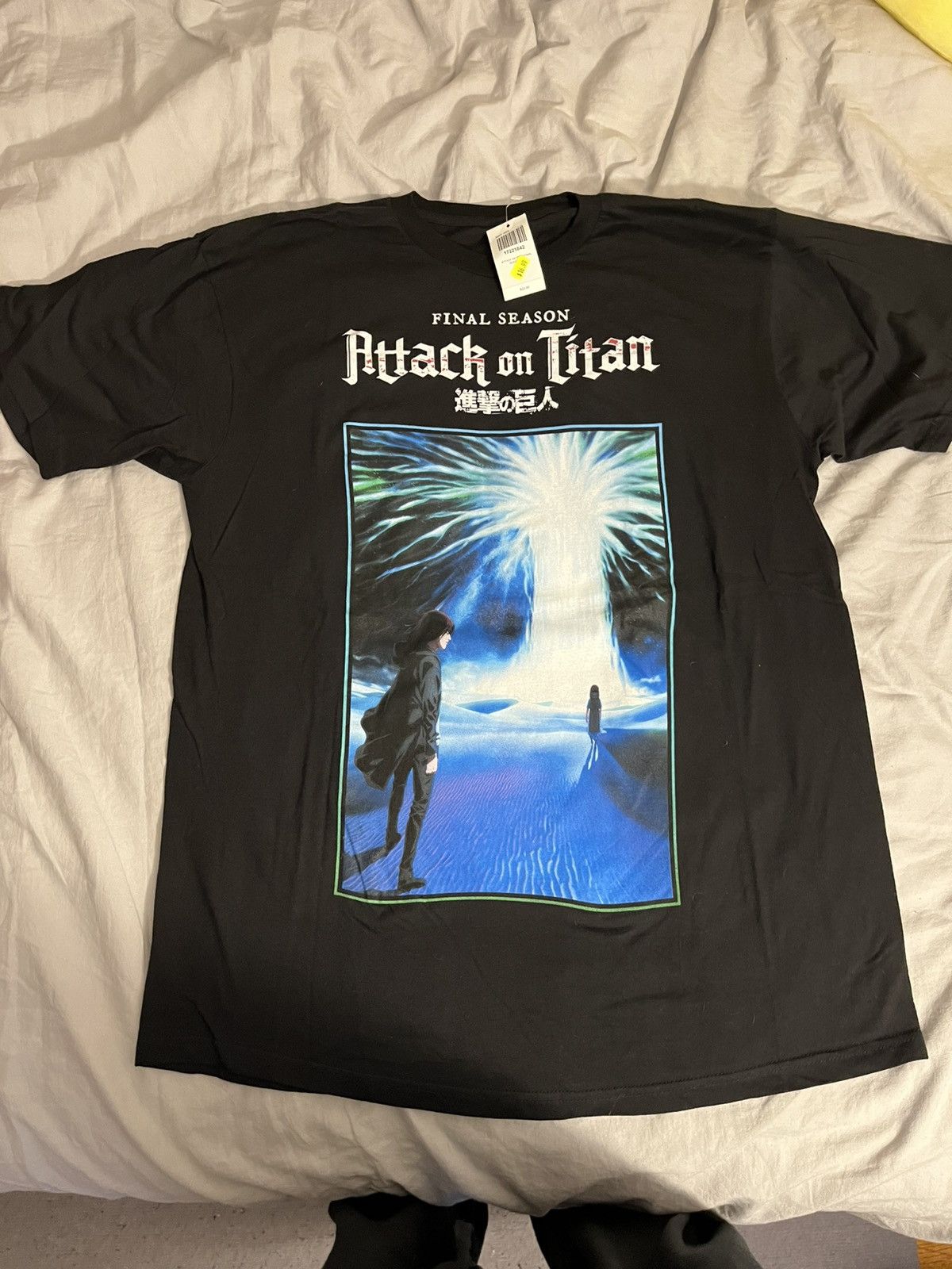 Hot Topic Attack on titan the final season t shirt Size US XL / EU 56 / 4 - 1 Thumbnail