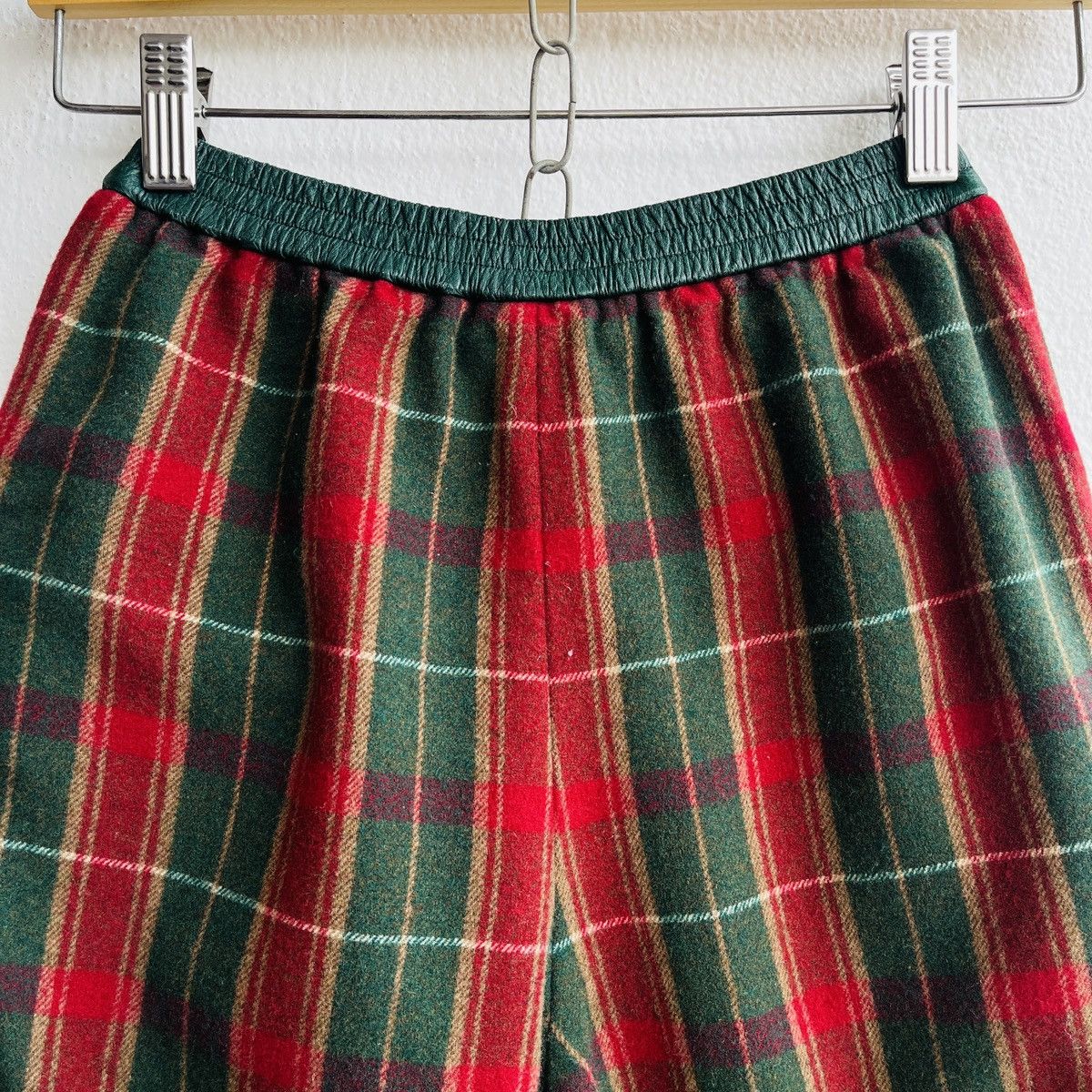 Christian Dior Monsieur × Dior × Vintage Real Vintage Christian Dior Sports Pants 1970s Size 26" / US 2 / IT 38 - 22 Thumbnail