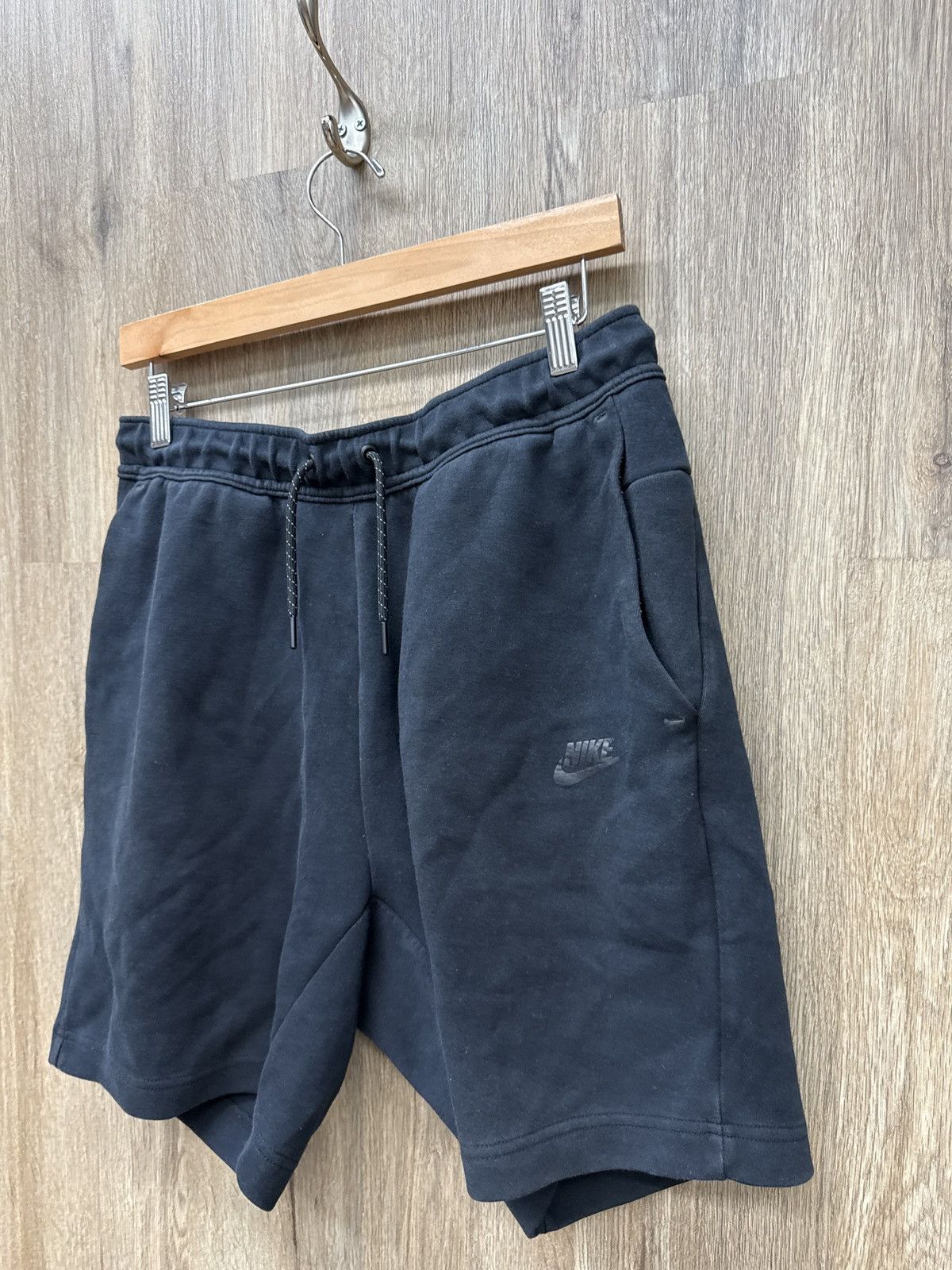 Nike Nike Tech Black Shorts Size US 32 / EU 48 - 3 Thumbnail