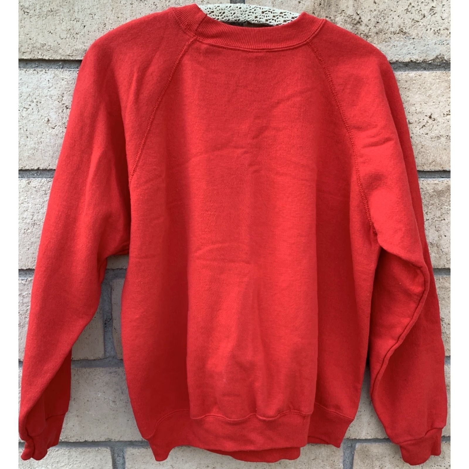 Hanes VINTAGE Hanes Raglan Graphic Sweatshirt Shirt Pullover Mens L Red USA Made In USA Graphic Print Size US L / EU 52-54 / 3 - 4 Thumbnail